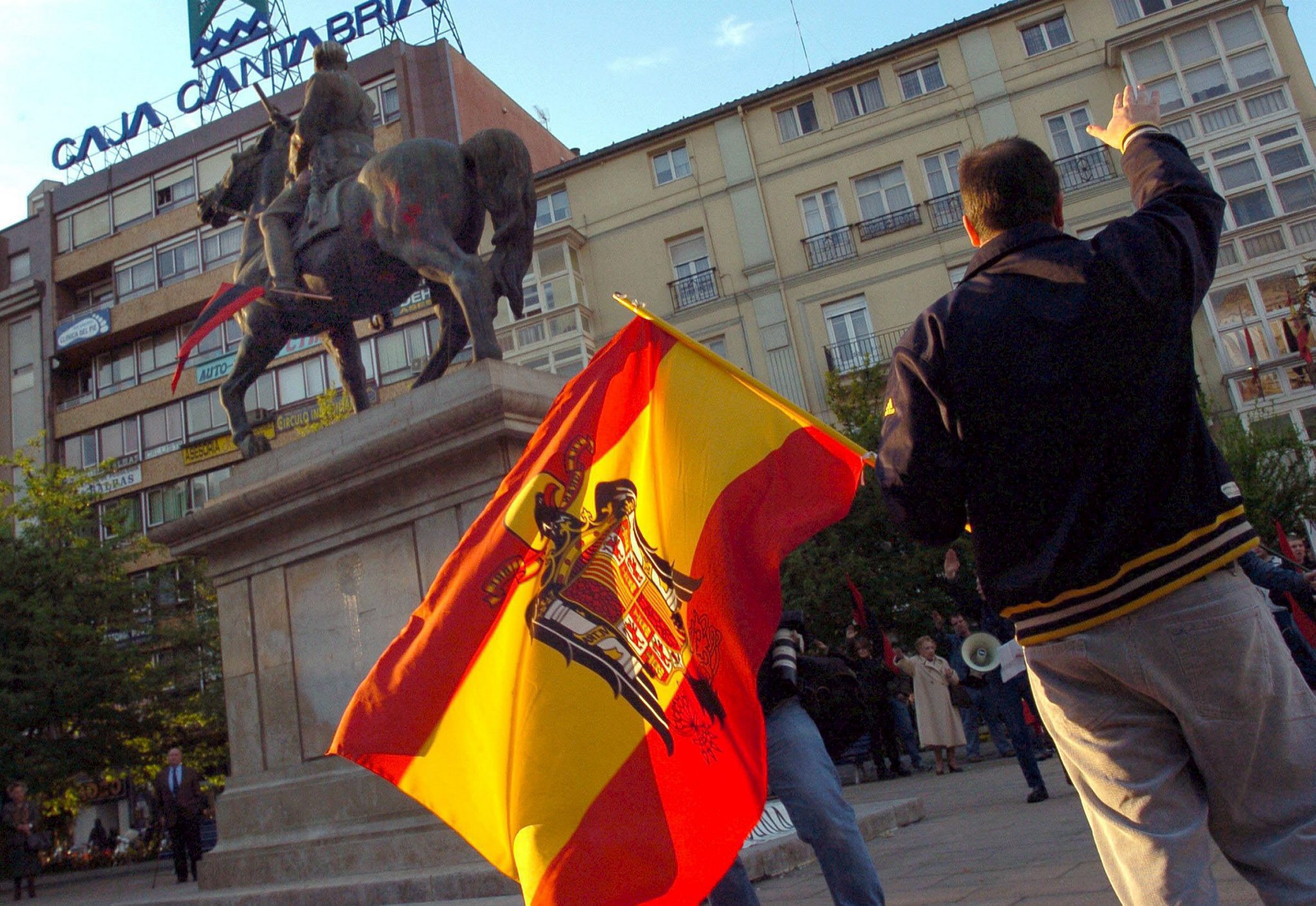 Espanha. Exumação de Franco aprovada, PP e Ciudadanos abstiveram-se