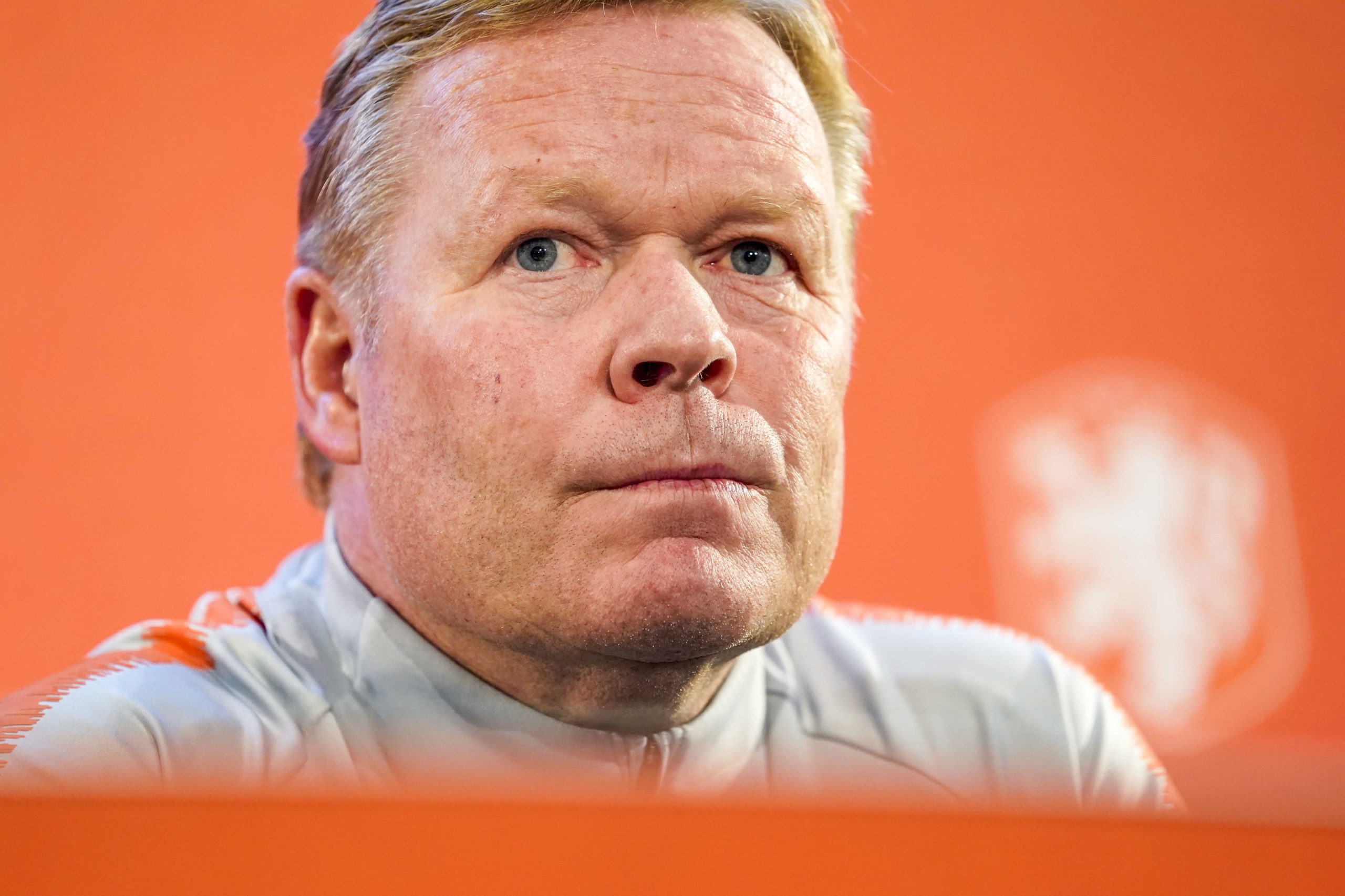 Ronald Koeman hospitalizado com problema cardíaco, mas encontra-se estável