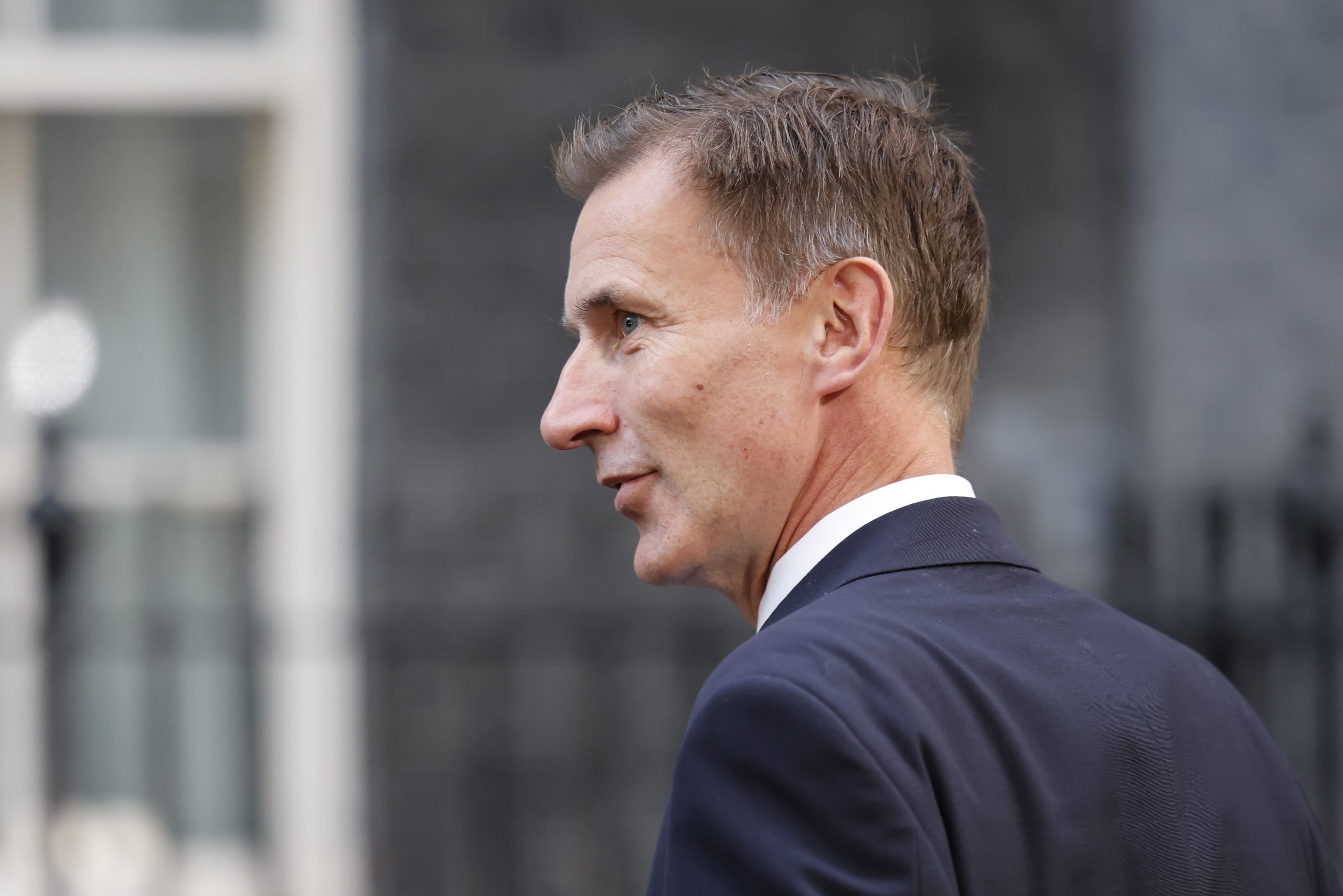 PM britânico Rishi Sunak mantém Jeremy Hunt nas Finanças