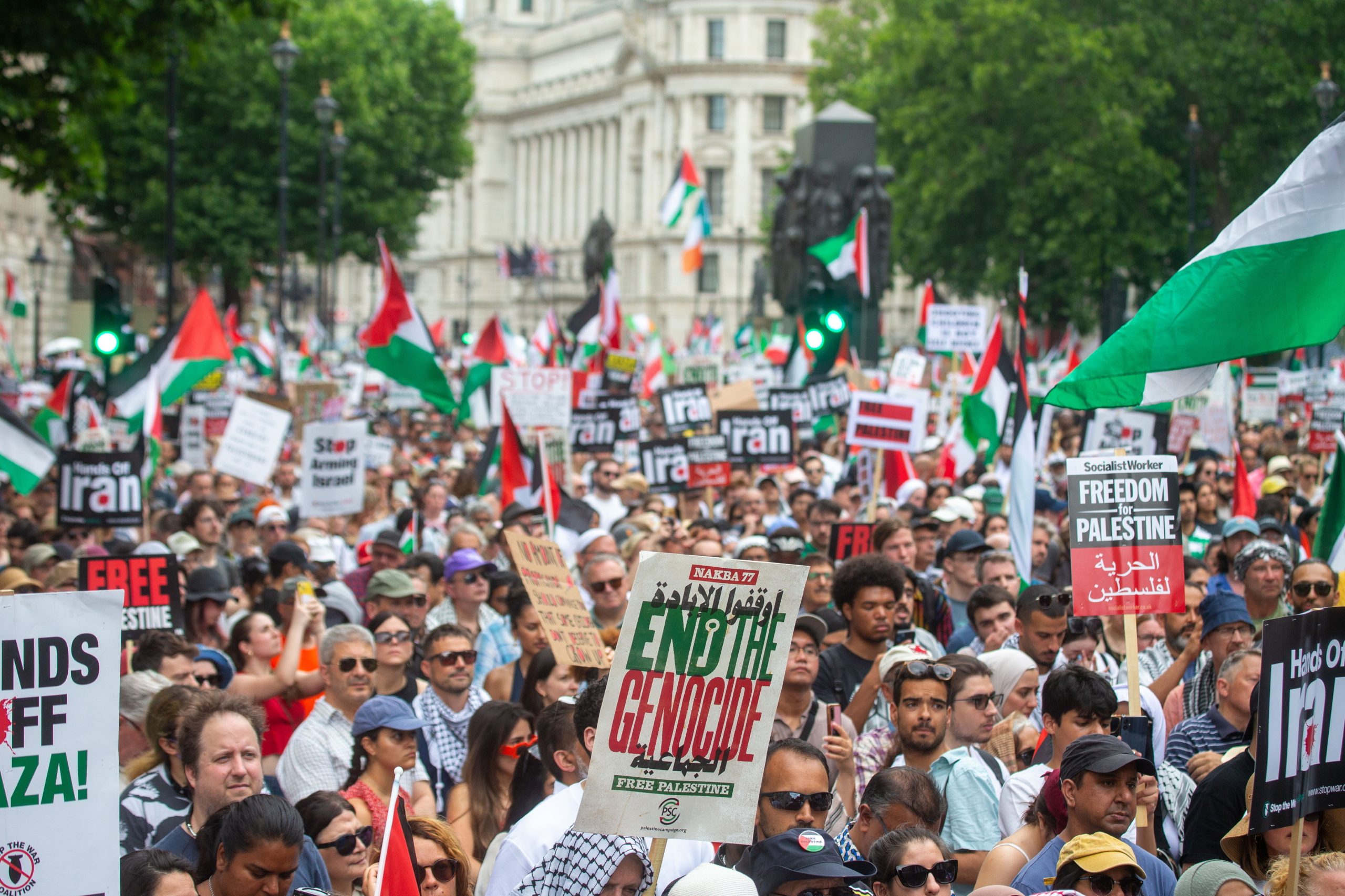 Polícia britânica pede cancelamento de protesto pró-Palestina após ataque a sinagoga em Manchester