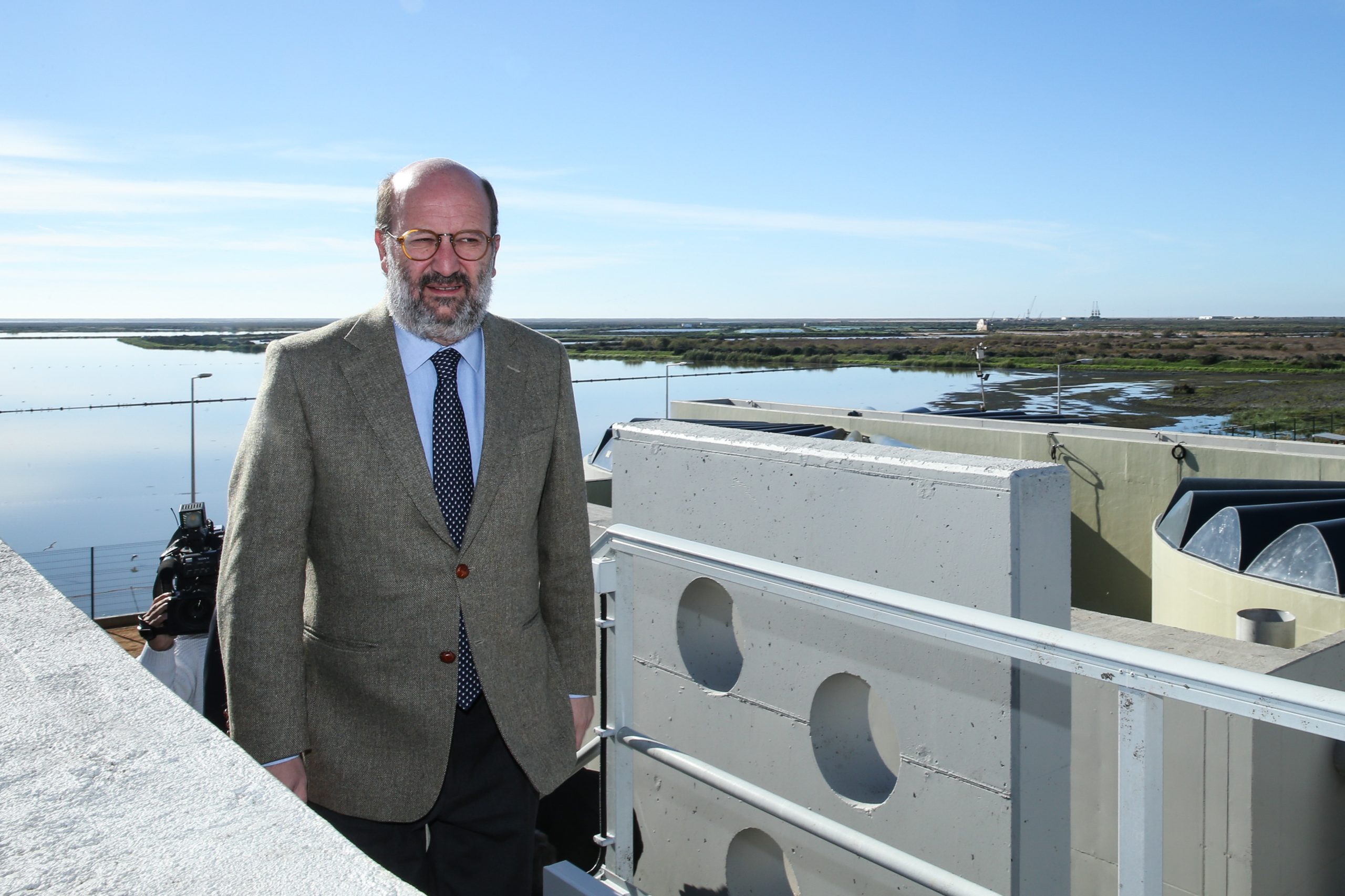 Ministro do Ambiente promete que qualidade da água da Ria Formosa vai melhorar rapidamente com nova ETAR