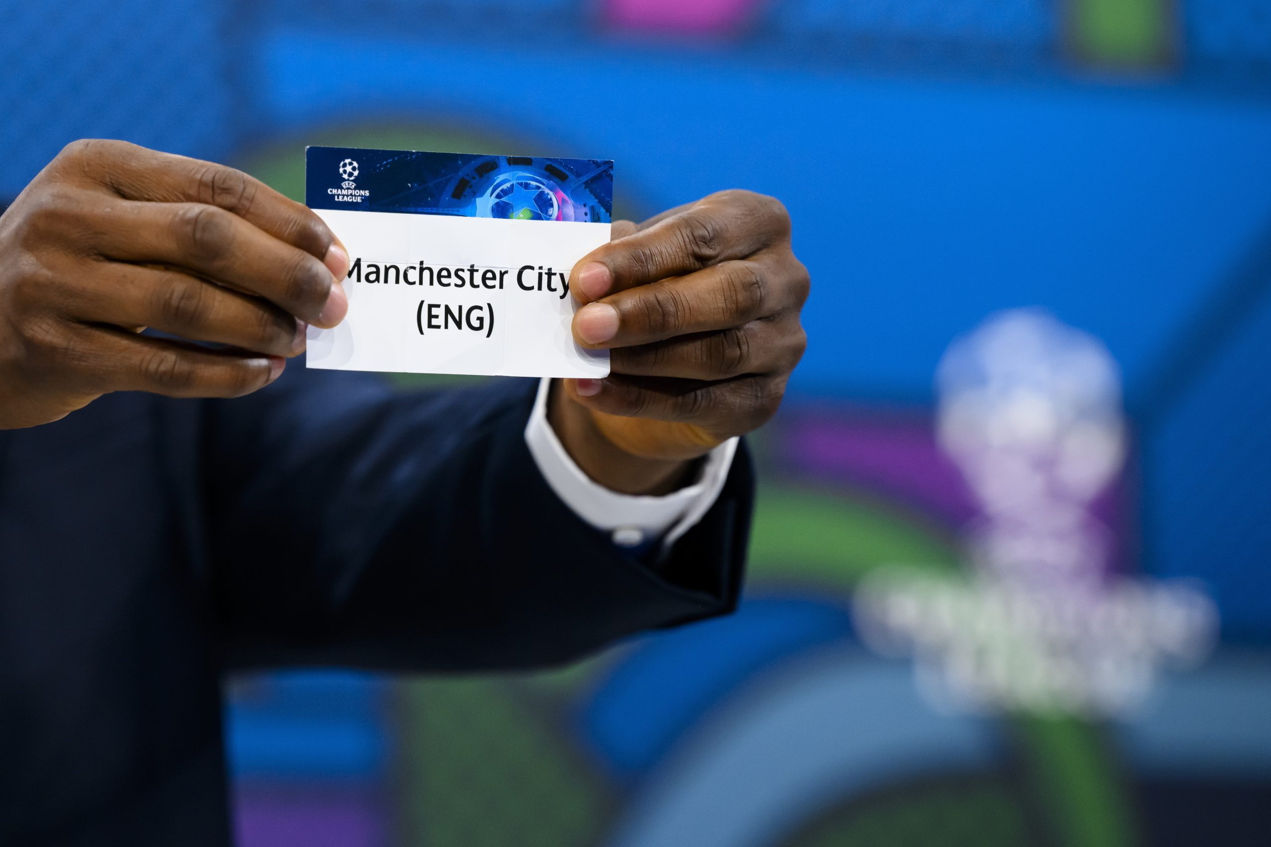 Campeão em título Manchester City volta a desafiar ‘rei’ Real Madrid