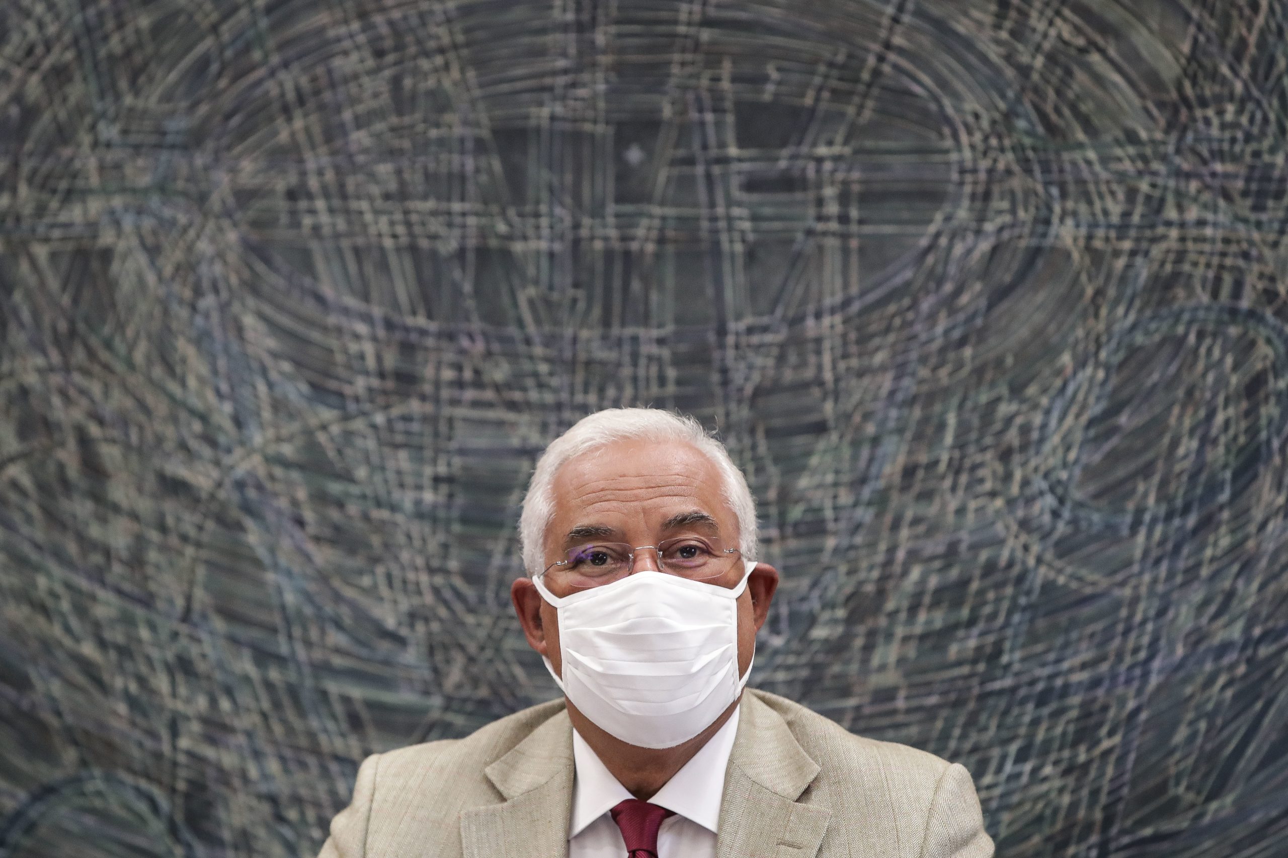 Costa deixa Haia “mais confiante” num acordo no Conselho Europeu