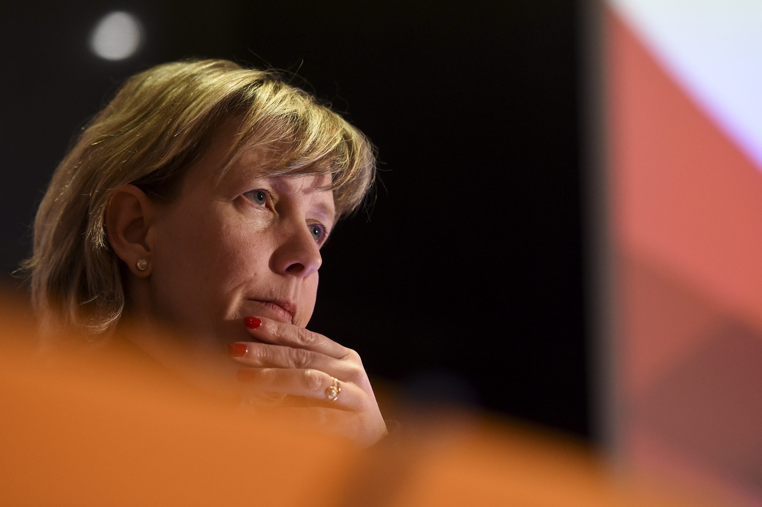 Maria Luís Albuquerque disponível para dar esclarecimentos ao parlamento sobre ‘offshores’