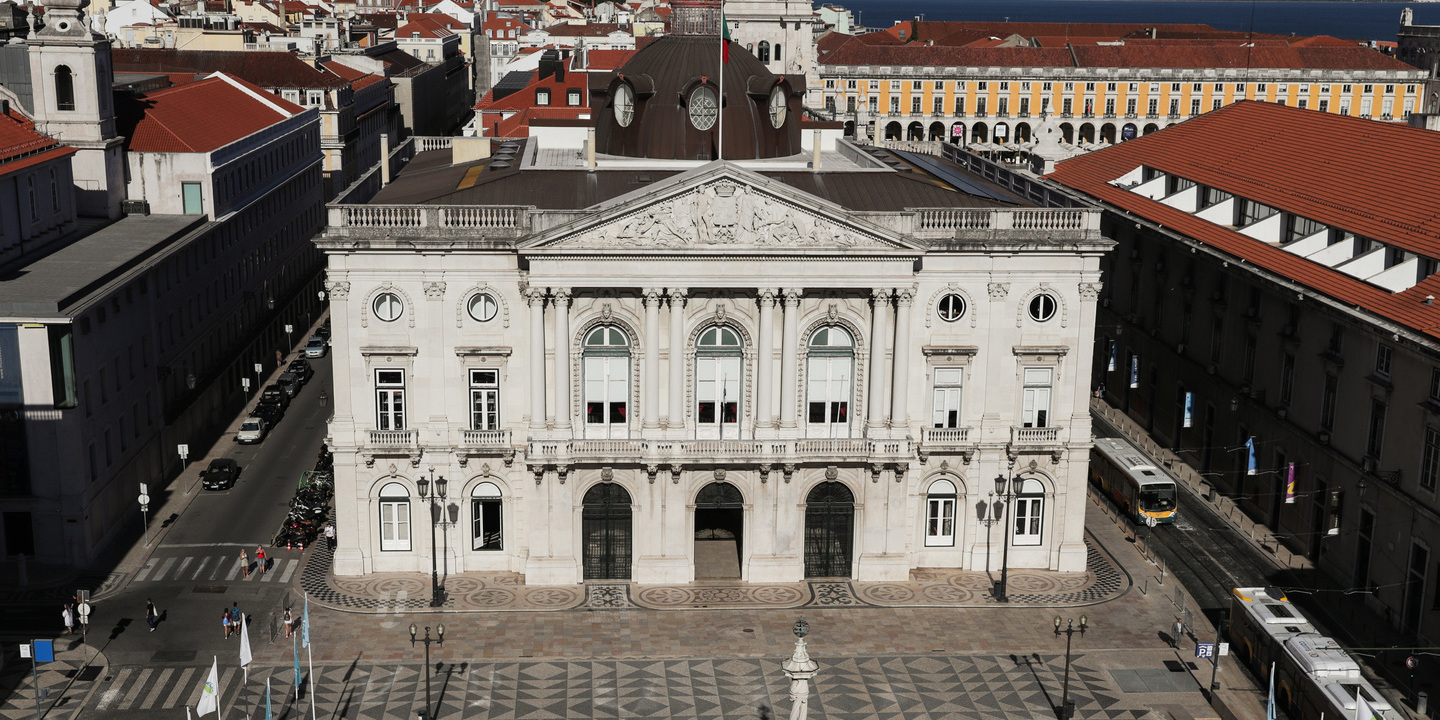 Câmara de Lisboa atribui medalhas de Honra a Álvaro Siza Vieira e Pinto Balsemão
