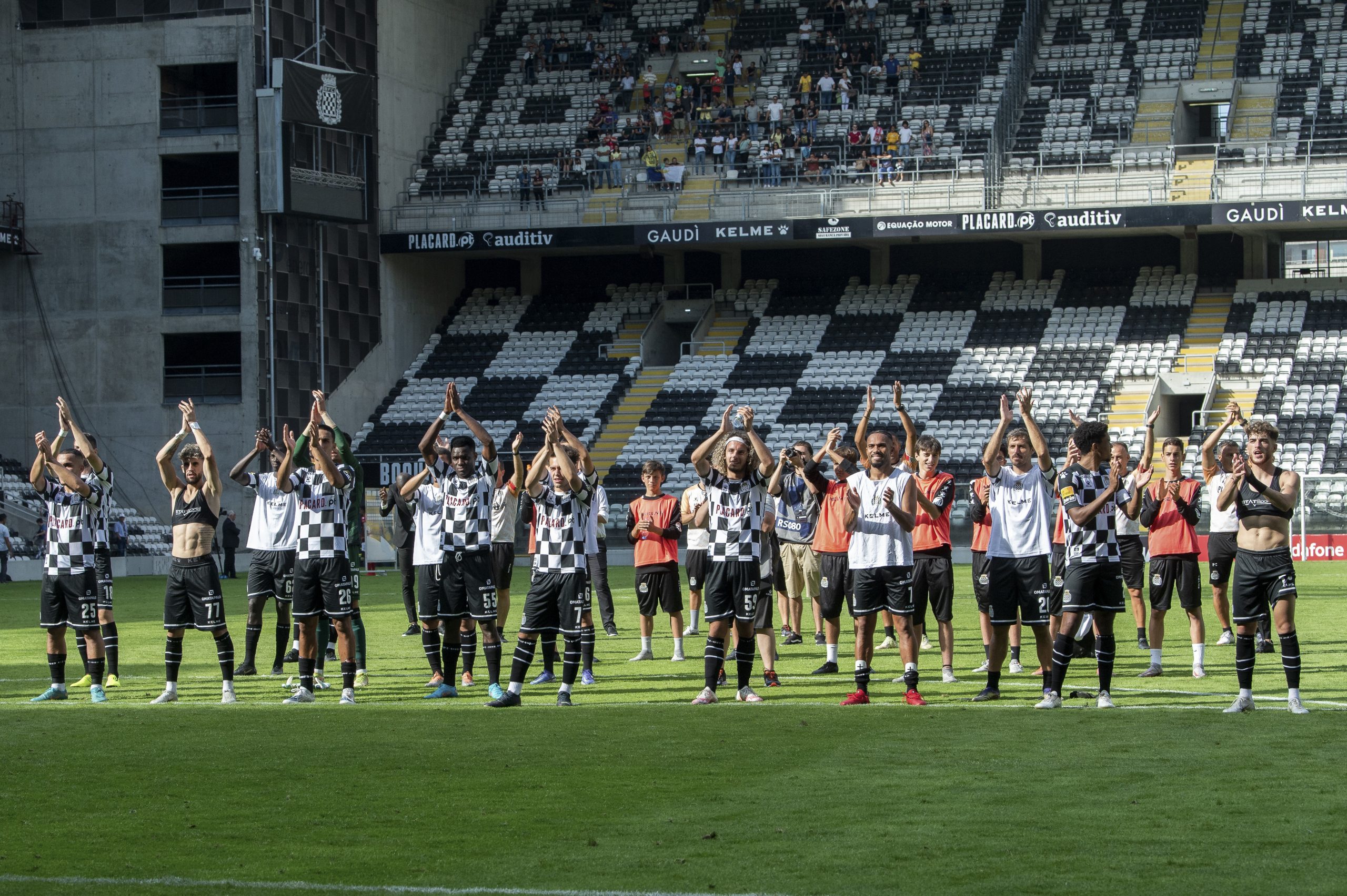 Boavista regulariza inscrição dos primeiros sete reforços na Liga de clubes