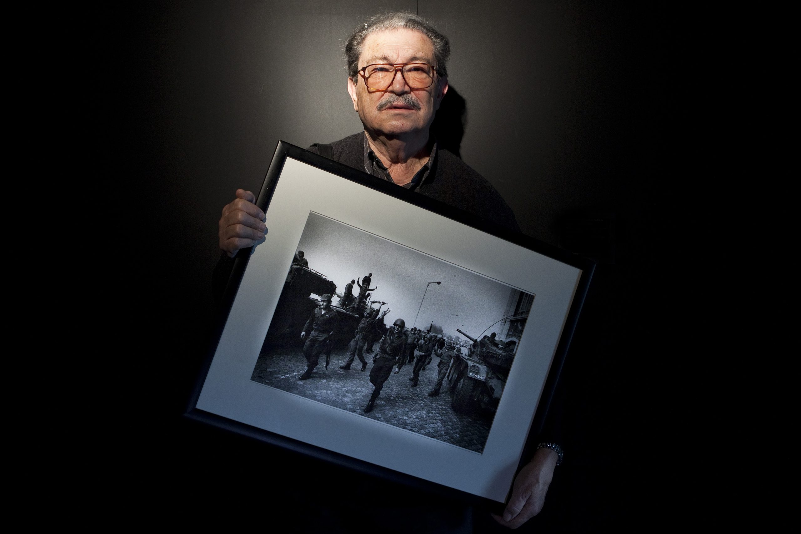 Morreu Eduardo Gageiro, fotojornalista da realidade do país e do 25 de Abril