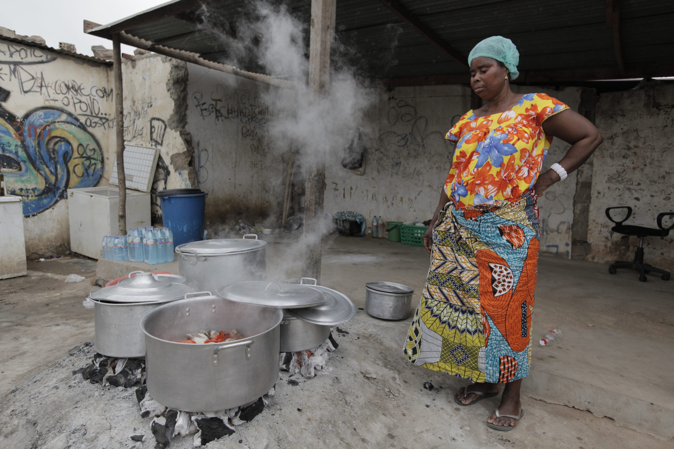 Angola: Sindicalistas apertam vigilância a trabalhos proibidos a mulheres e menores