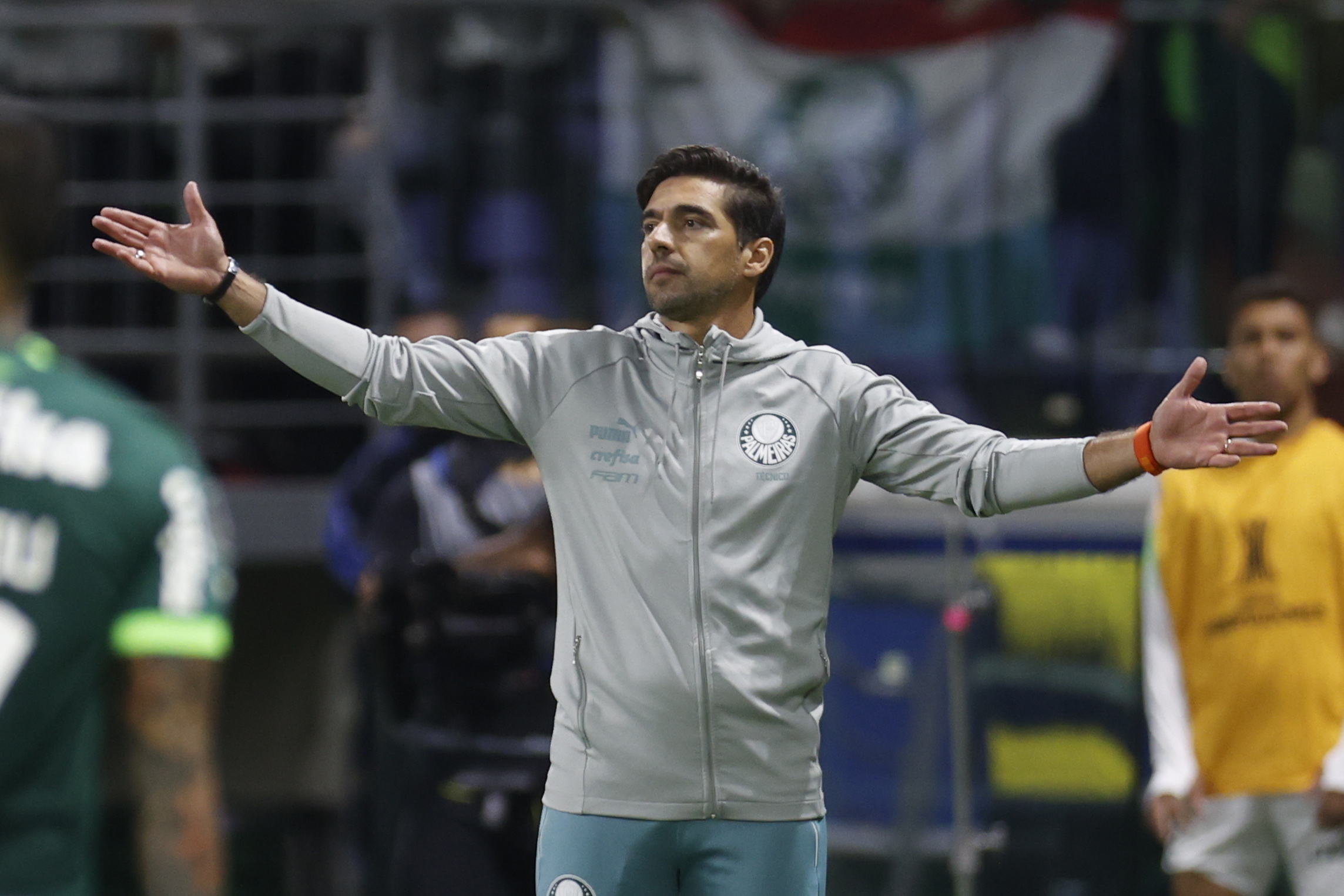 Palmeiras perde e Abel Ferreira fica mais longe de revalidar título brasileiro