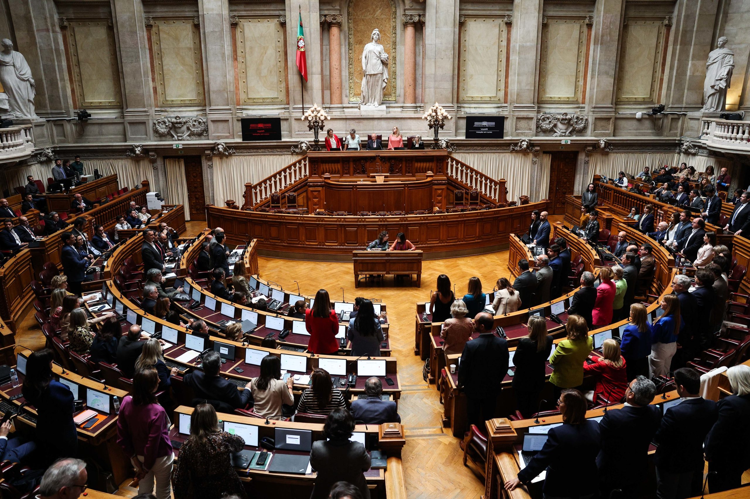 BE pede audição do ministro da Cultura sobre “atrasos nos concursos” de Apoio a Projetos