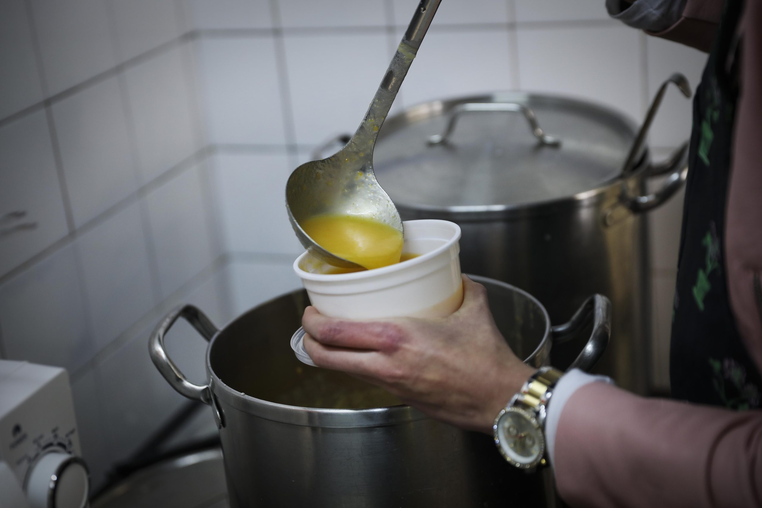 Só sopa de legumes ao jantar? Hábito de muitos idosos pode não ser o melhor