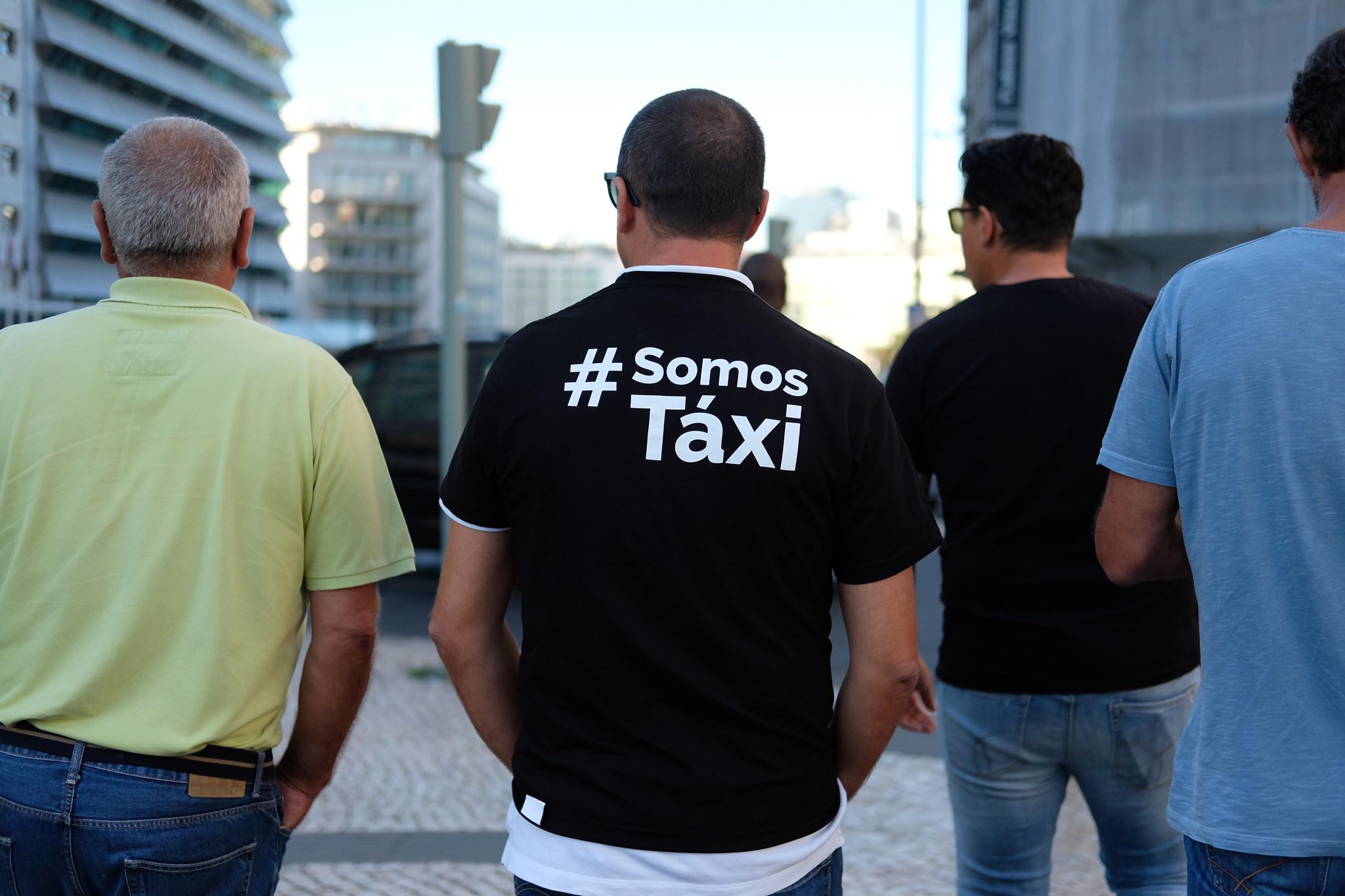 Táxis: Autarca do Seixal promete levar discussão à Associação Nacional de Municípios