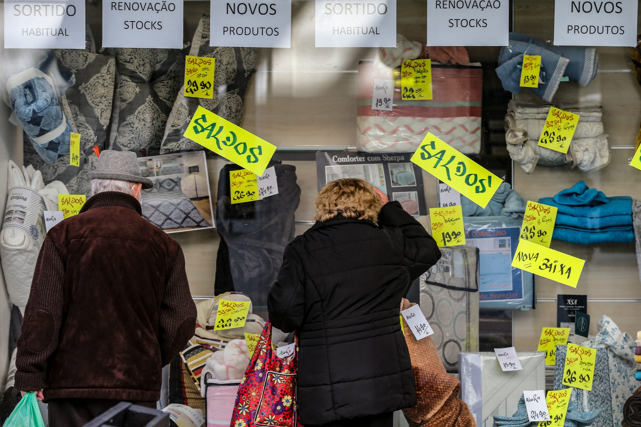Comerciantes da região de Lisboa otimistas com vendas no Natal mas preocupados com 2023