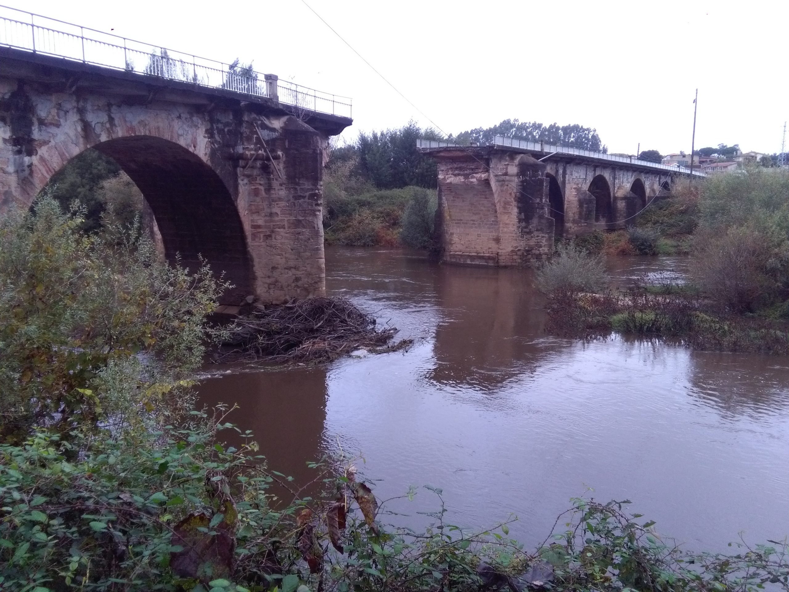 “É mais barato demolir o património”. Reabilitação da Ponte de Vouga em pausa por falta de financiamento