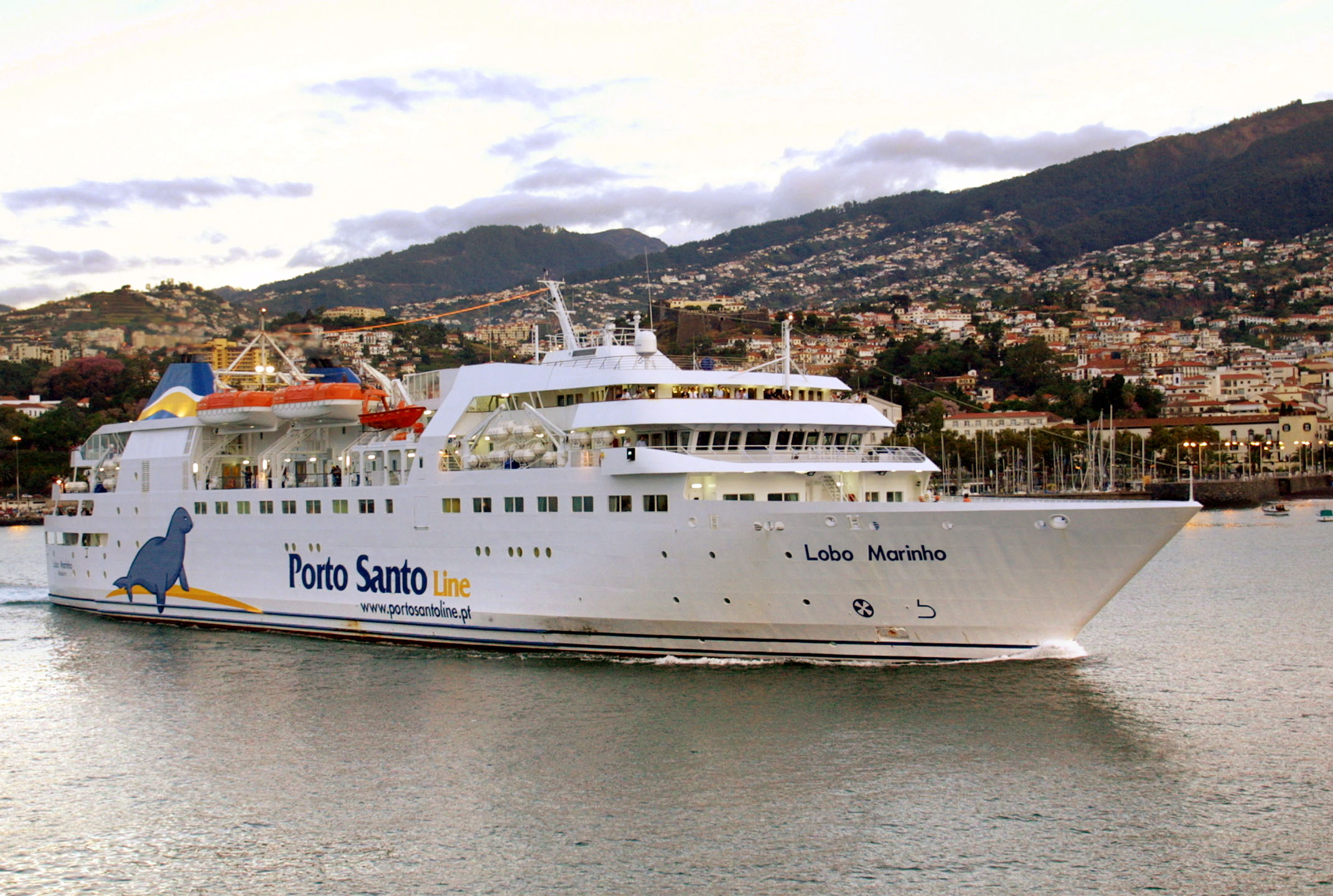 Canceladas ligações marítimas entre Madeira e Porto Santo no domingo e segunda-feira