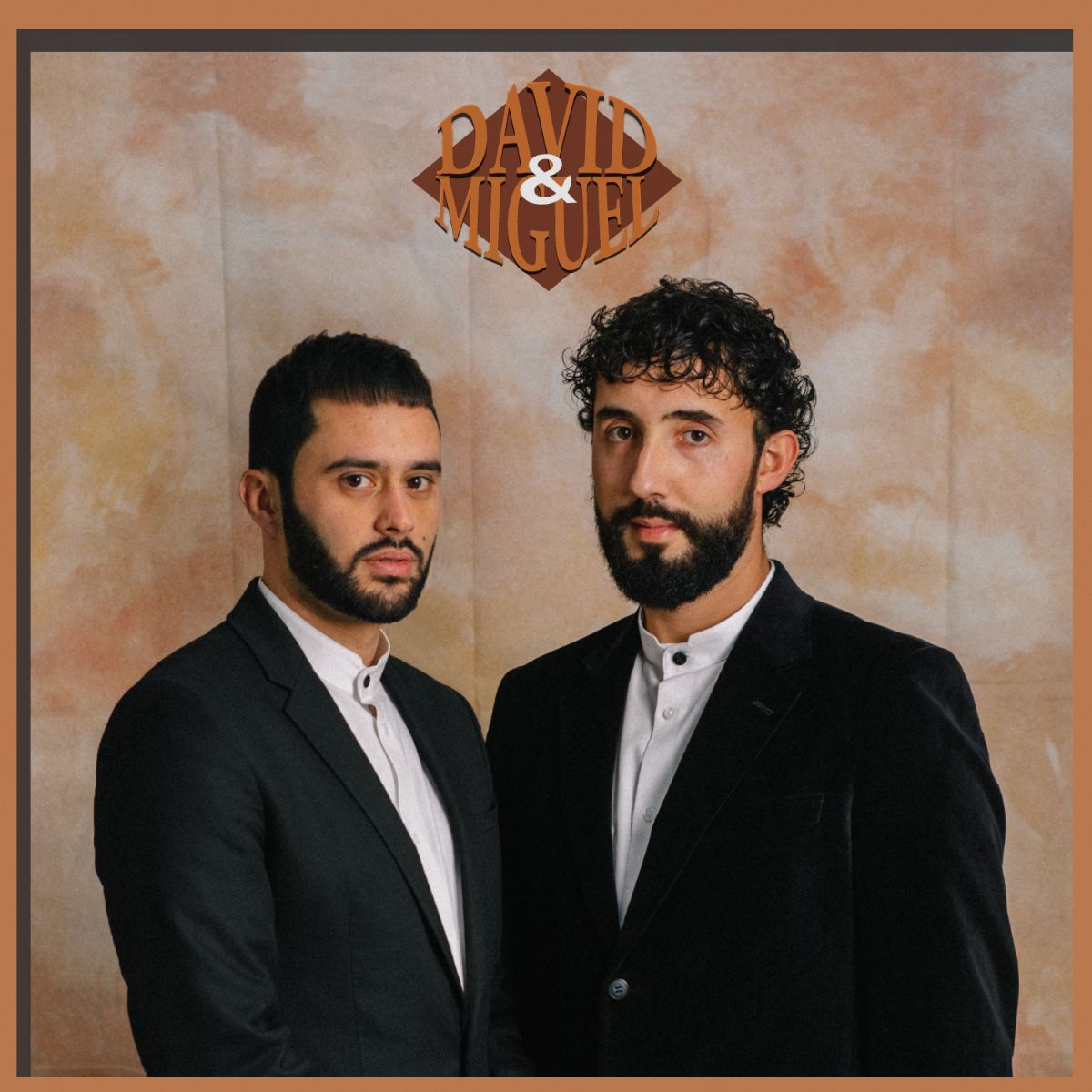 David Bruno e Mike El Nite. Juntos são “David & Miguel” e viajam pela “rota do romântico” em “Palavras Cruzadas”