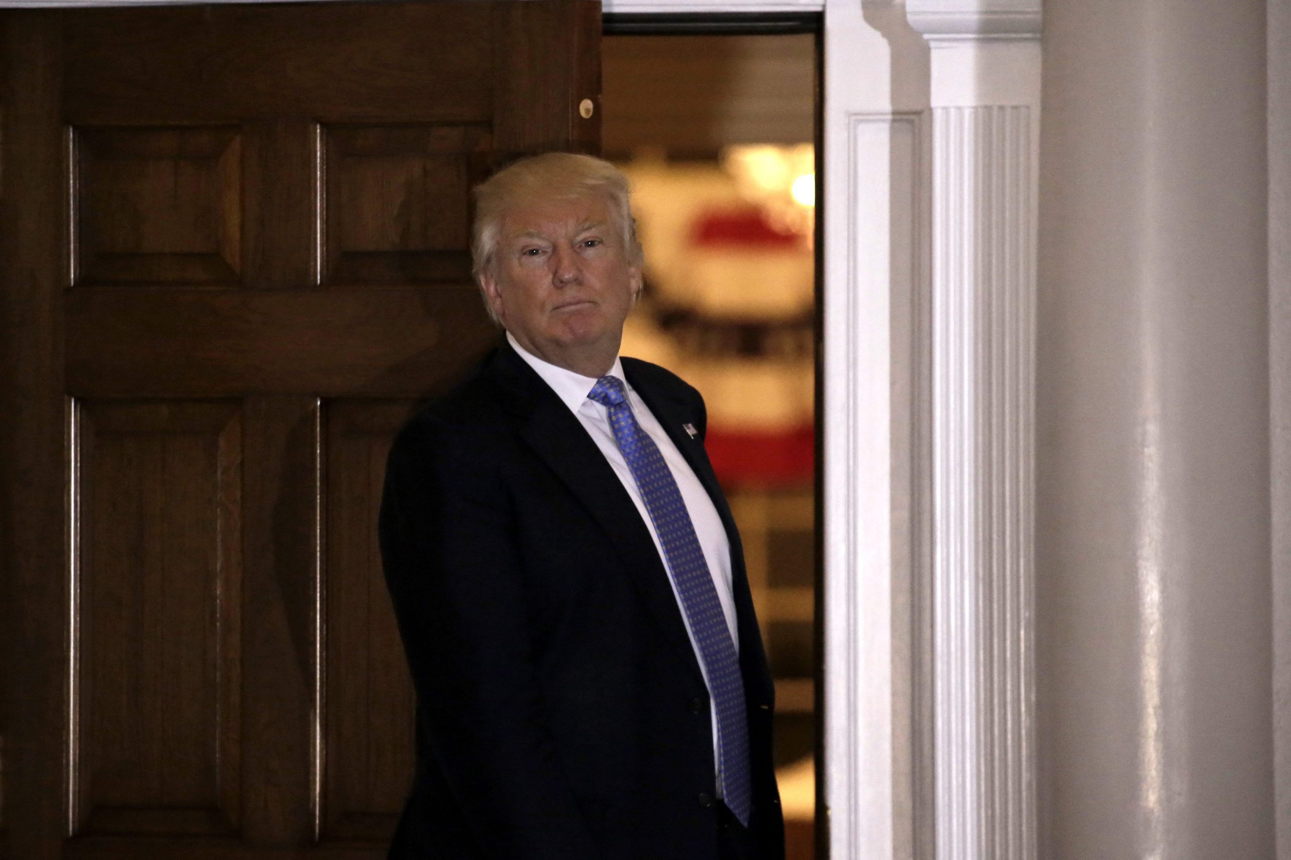 Trump escolheu 17, mas podia ter escolhido um terço dos americanos. O saldo bancário seria o mesmo