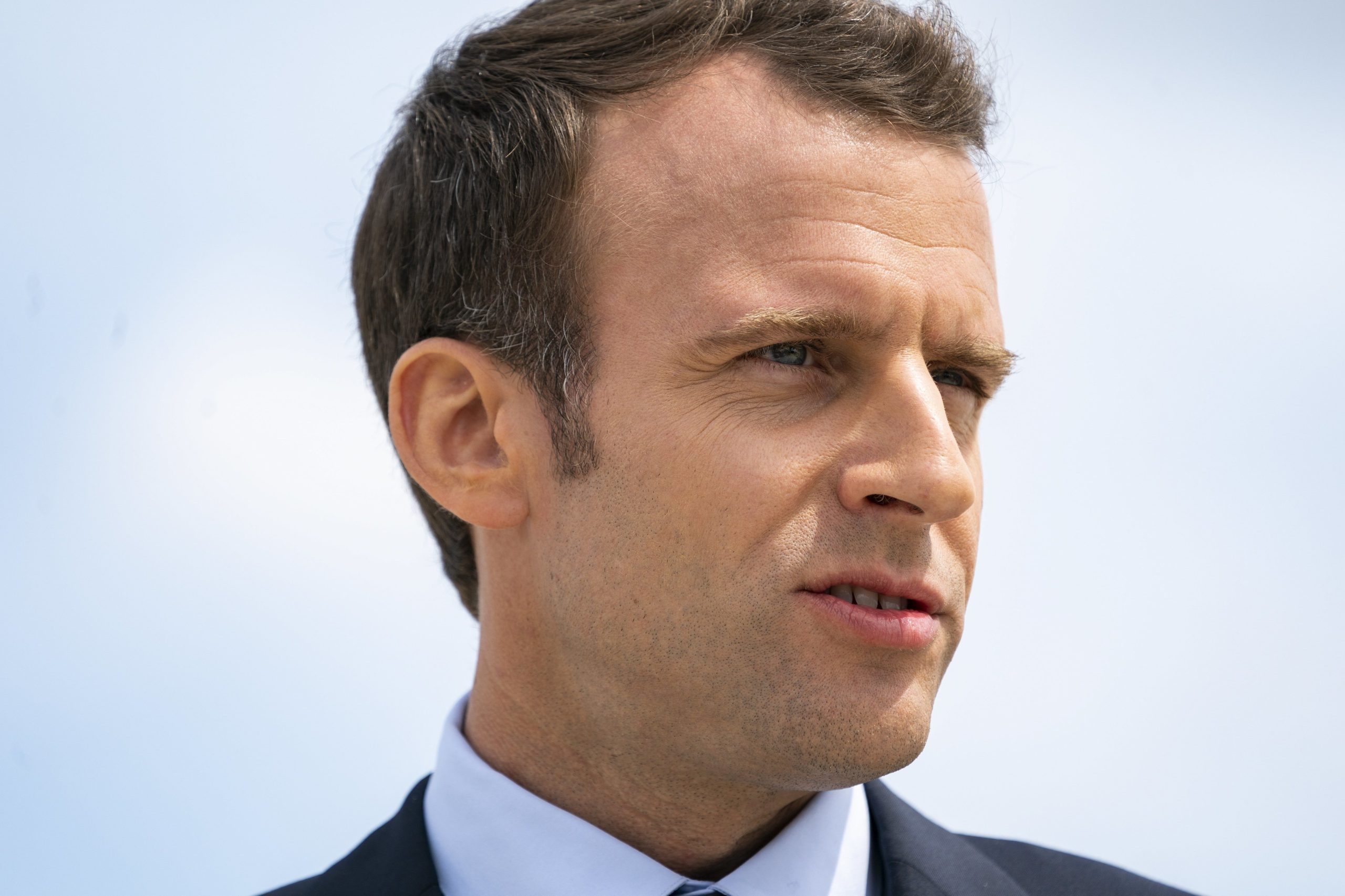 Macron chega aos EUA para iniciar visita de Estado e reuniões com Trump