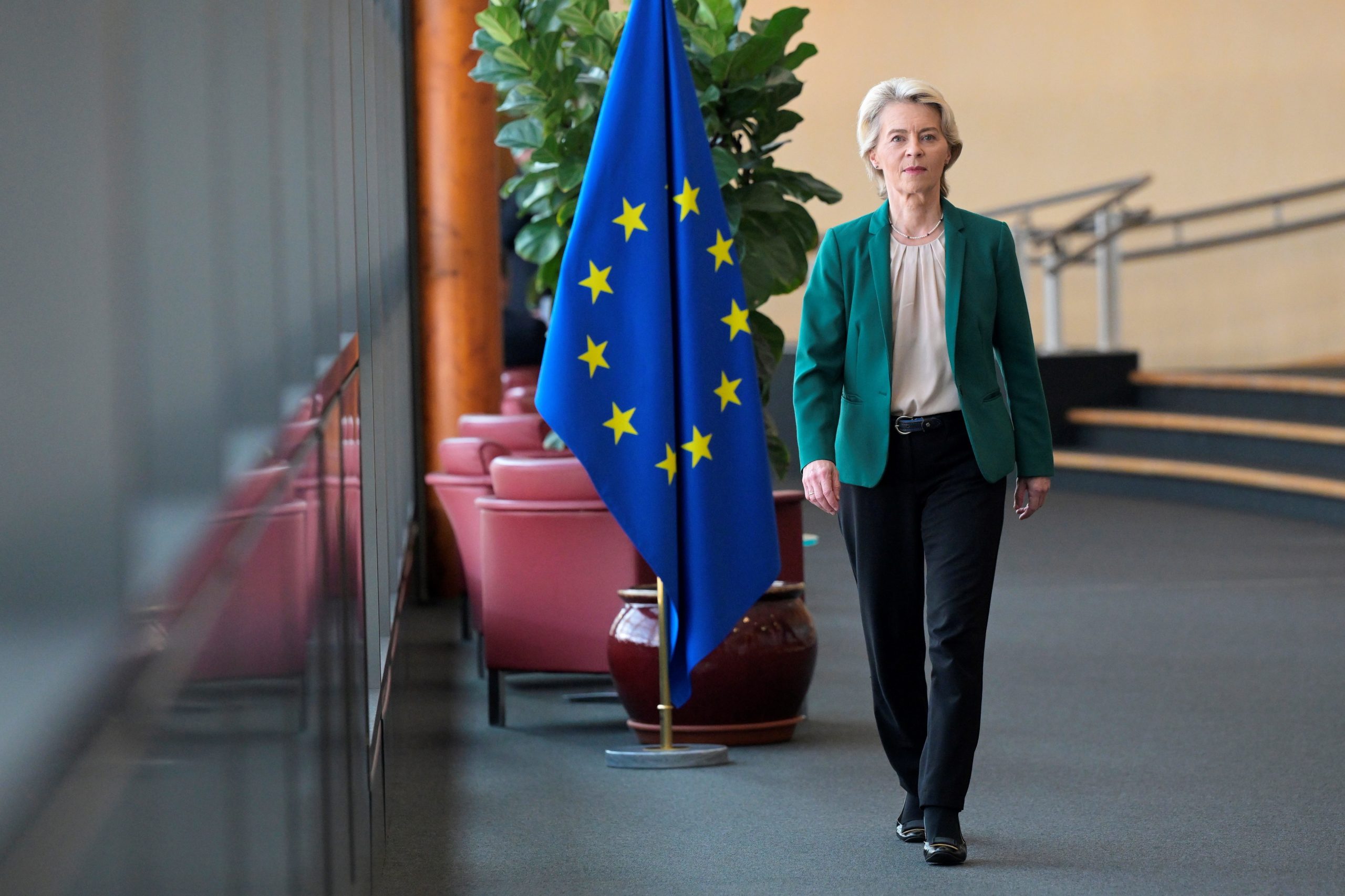 Von der Leyen condena ataque do Irão a Israel