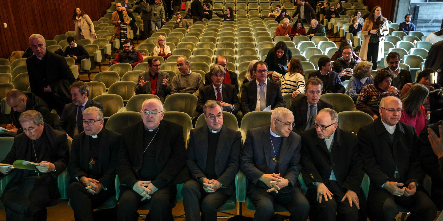 Comissão de Proteção de Menores do Patriarcado. Souto Moura substitui bispo Américo Aguiar