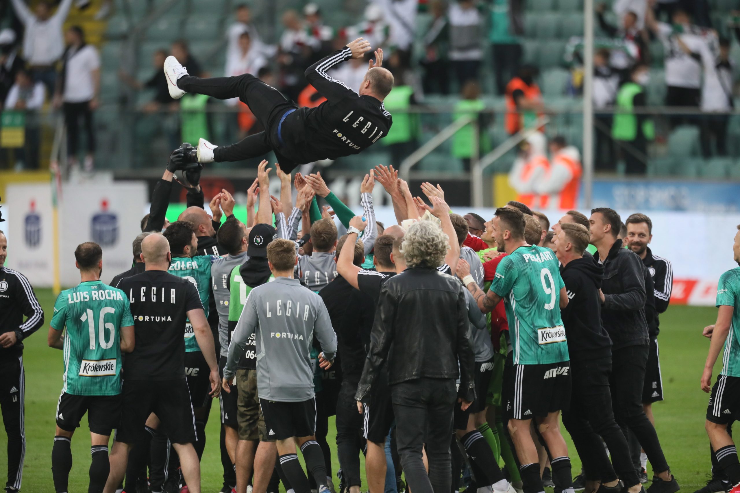 Legia Varsóvia conquista 14.º título de campeão na Polónia