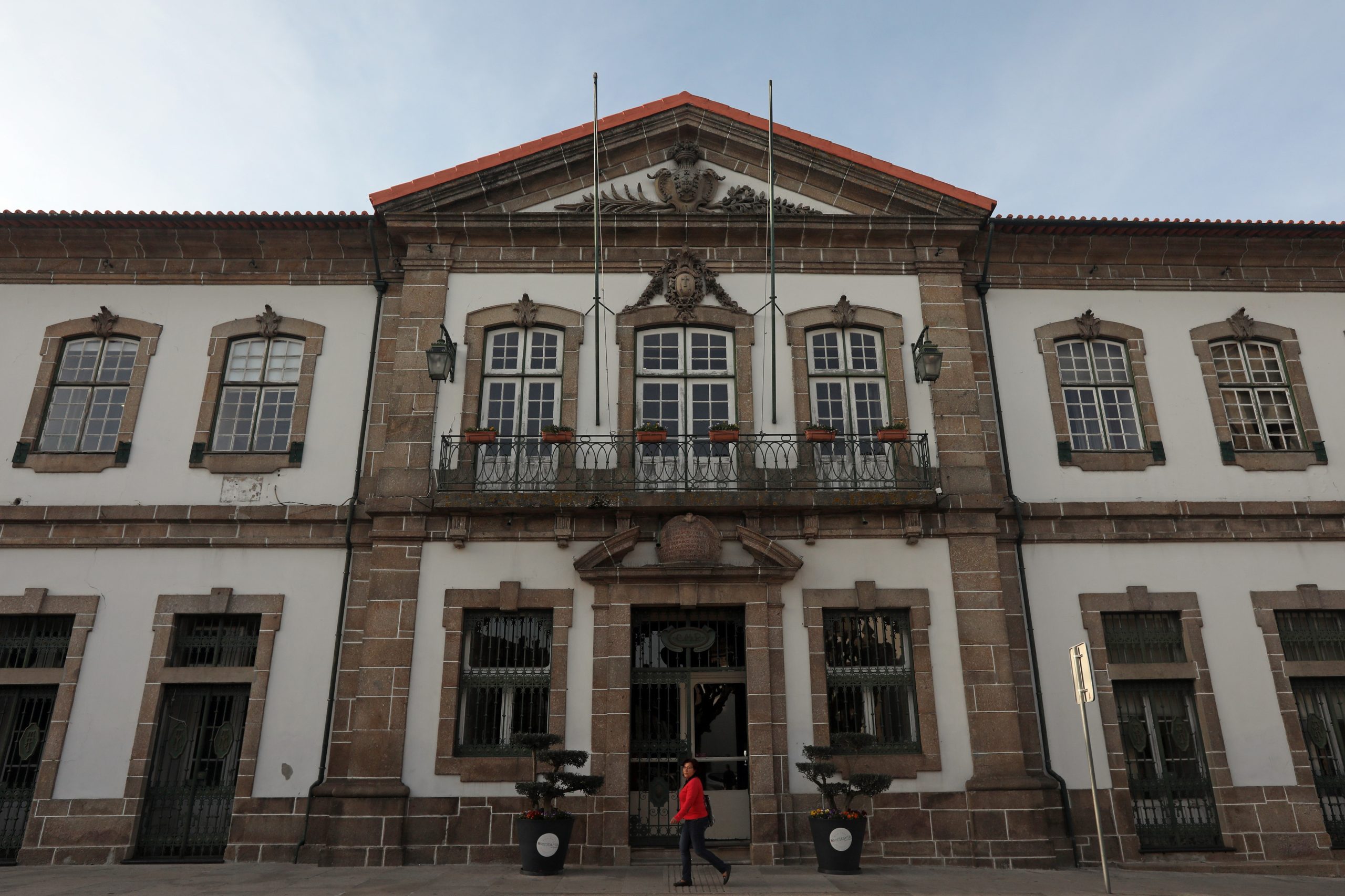 Covid-19: Penafiel ajuda na eletricidade, medicação, água e isenções de taxas e licenças