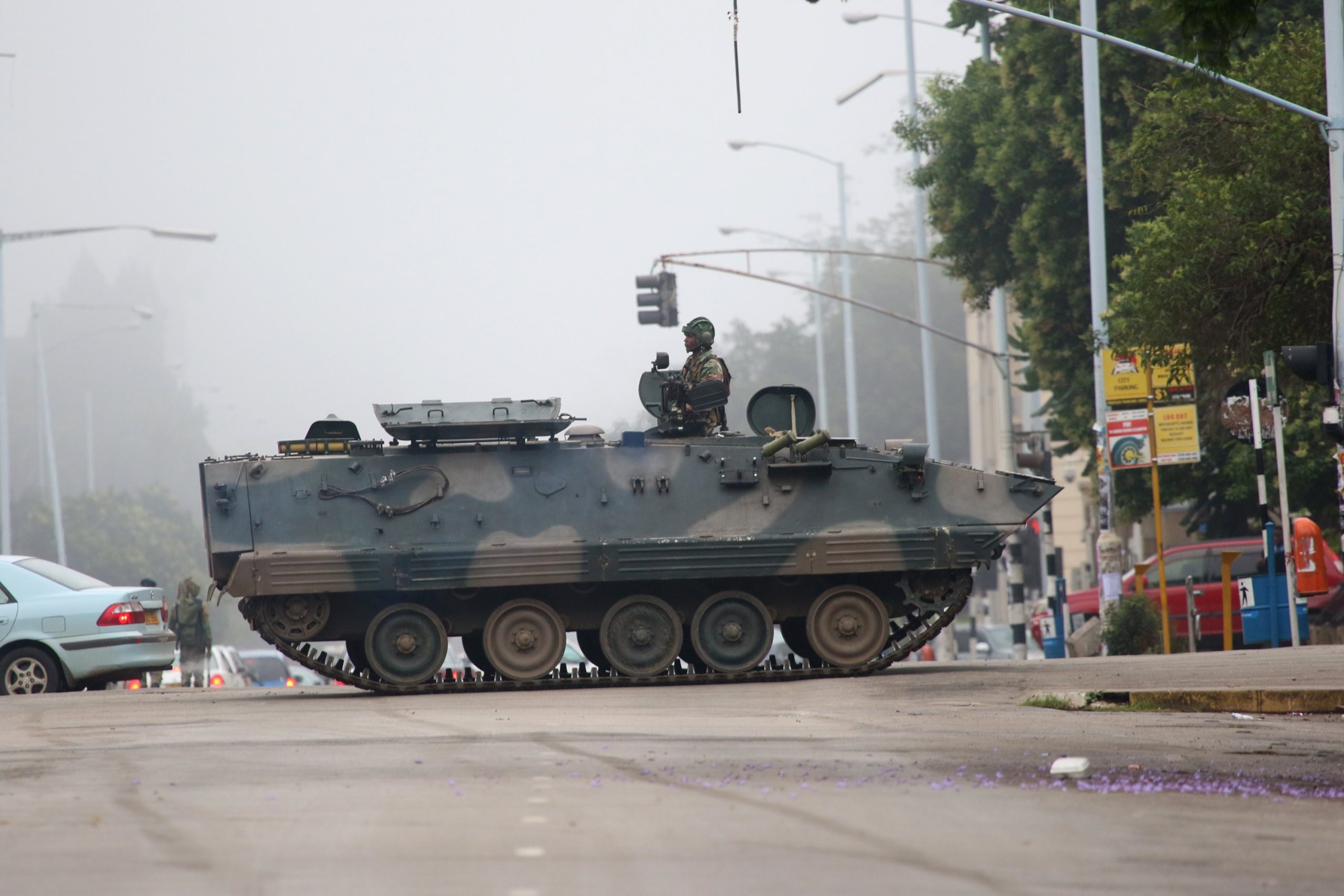 Zimbabué. Comunidade portuguesa está calma, vida em Harare decorre normalmente