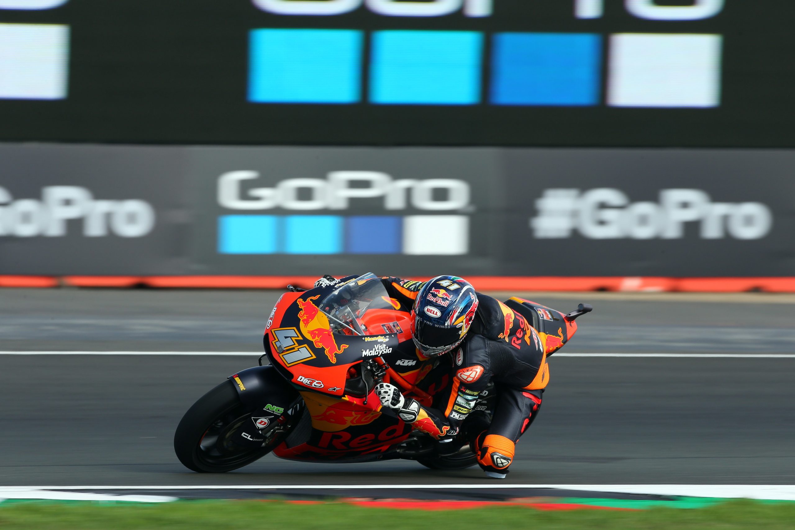 Miguel Oliveira terceiro no Japão após desclassficação de Fabio Quartararo