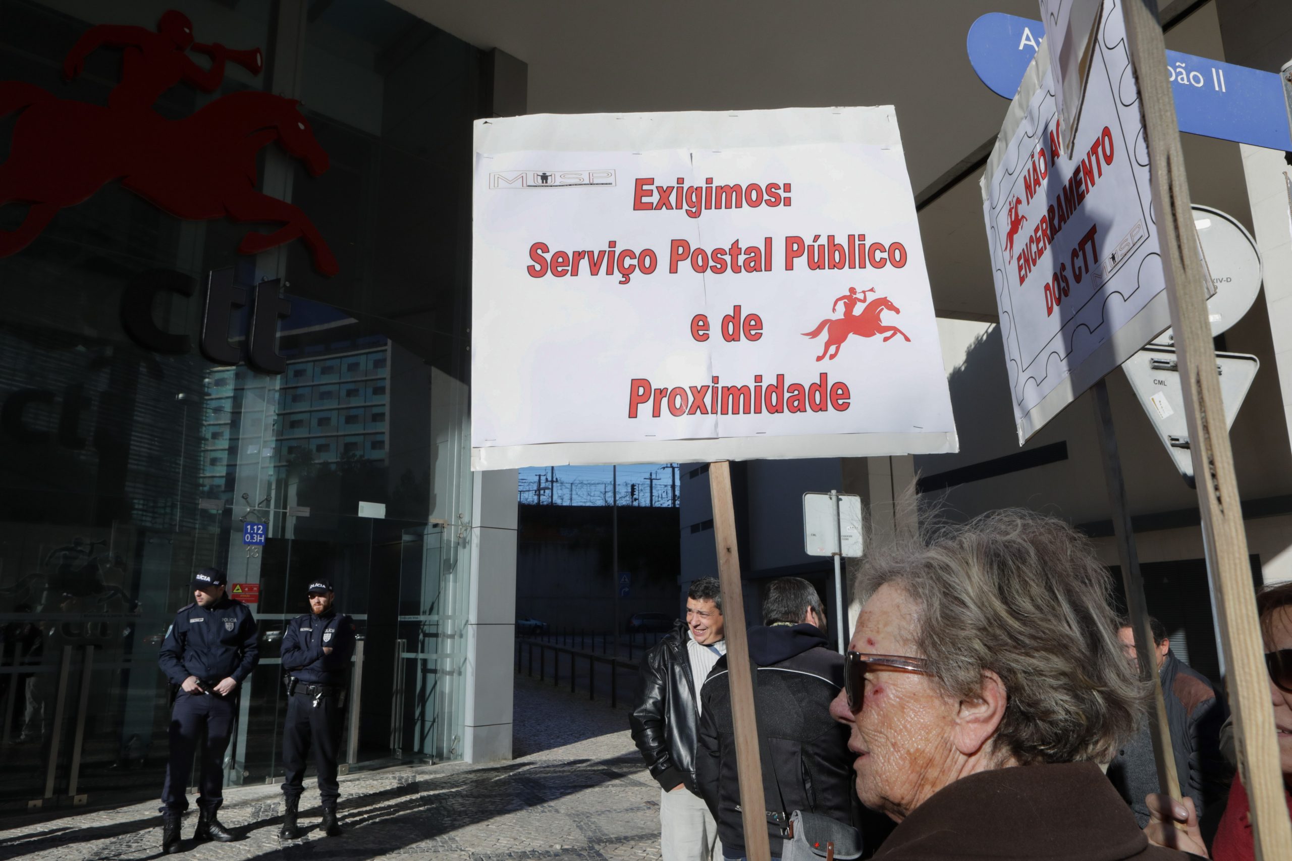 Ações de luta nos CTT vão continuar após protesto com “adesão significativa” em Lisboa