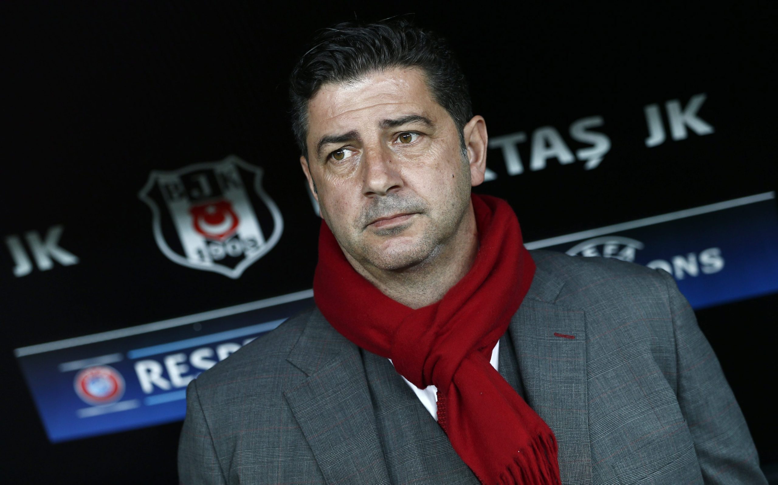 Benfica procura manter vantagem sobre Sporting e aproveitar deslize do FC Porto