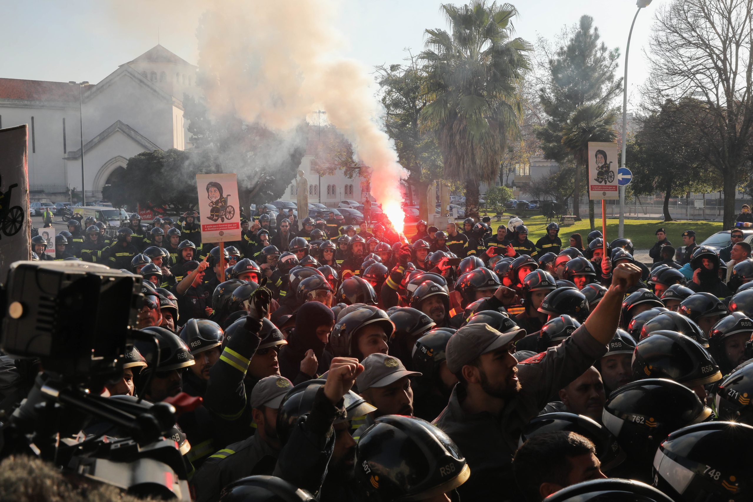 Greve dos Sapadores de Lisboa com 99% de adesão até às 08:00 de hoje