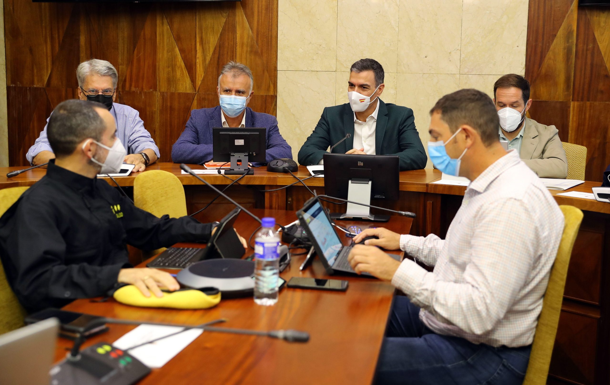 Sánchez anuncia isenção de impostos em La Palma para ajudar vítimas do vulcão