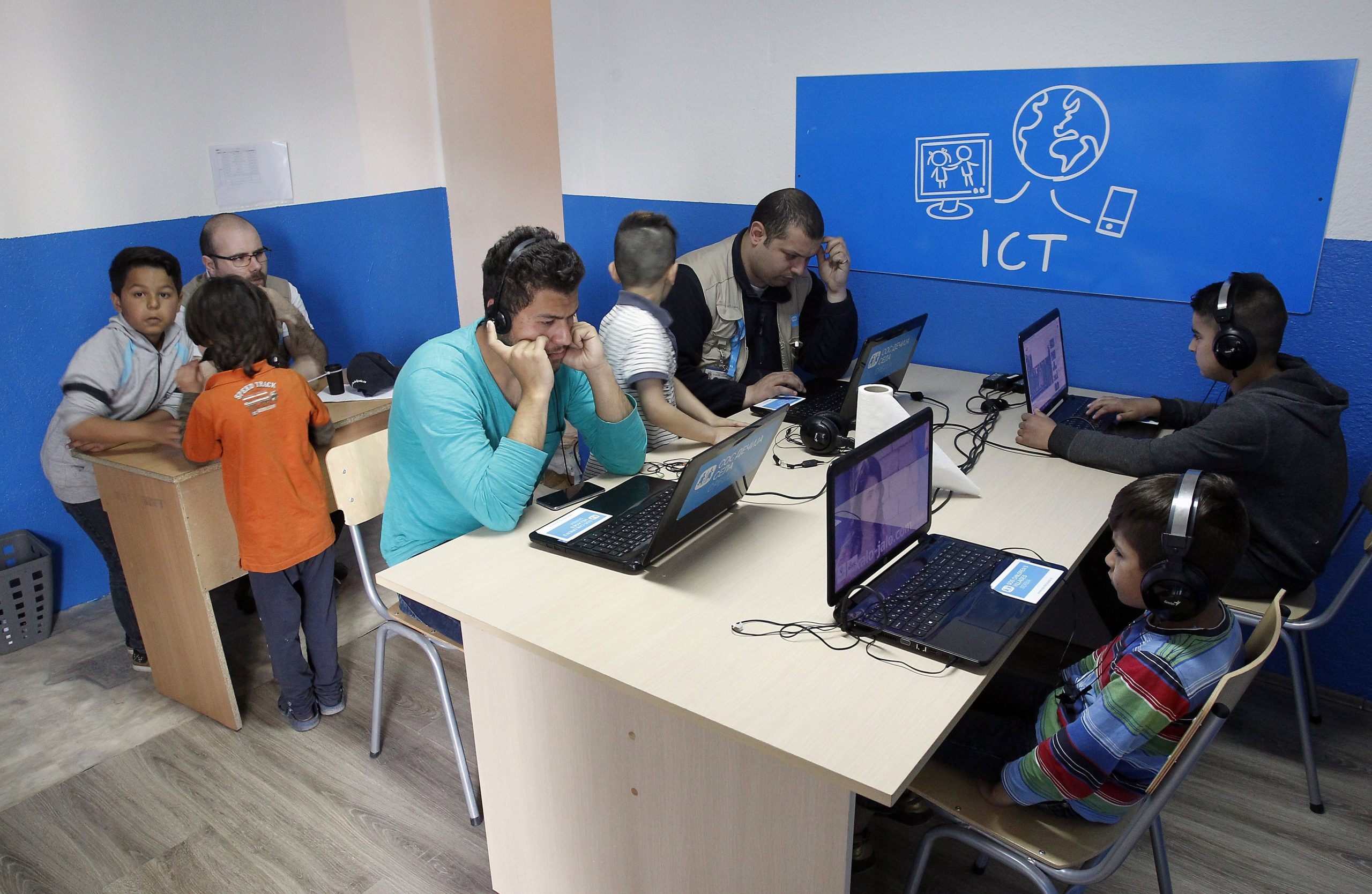 São migrantes, qualificados e estão a reduzir a pressão sobre o mercado de trabalho