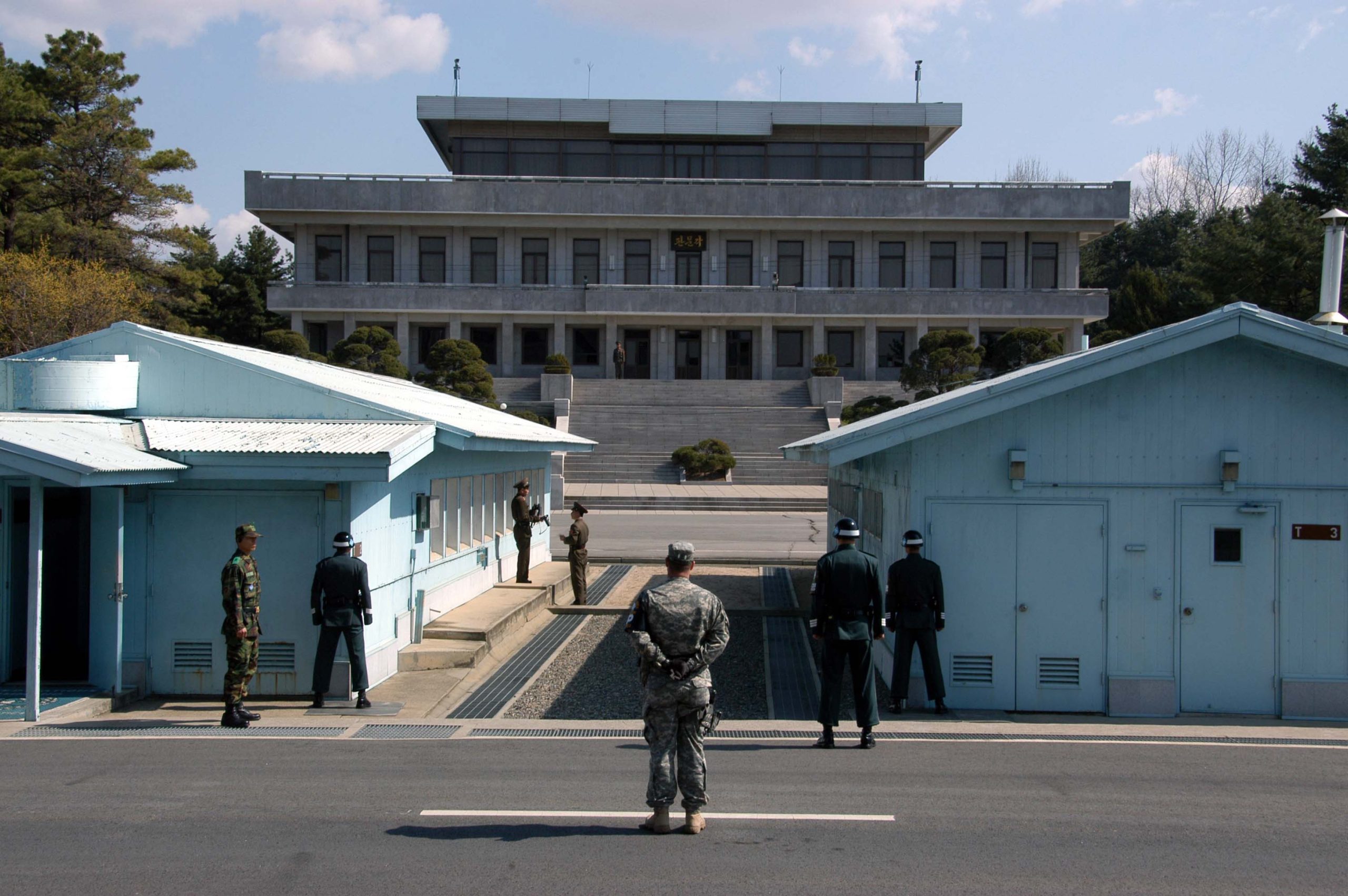 Coreia do Norte responde a Seul: não eram drones, nem balões, mas sim pássaros