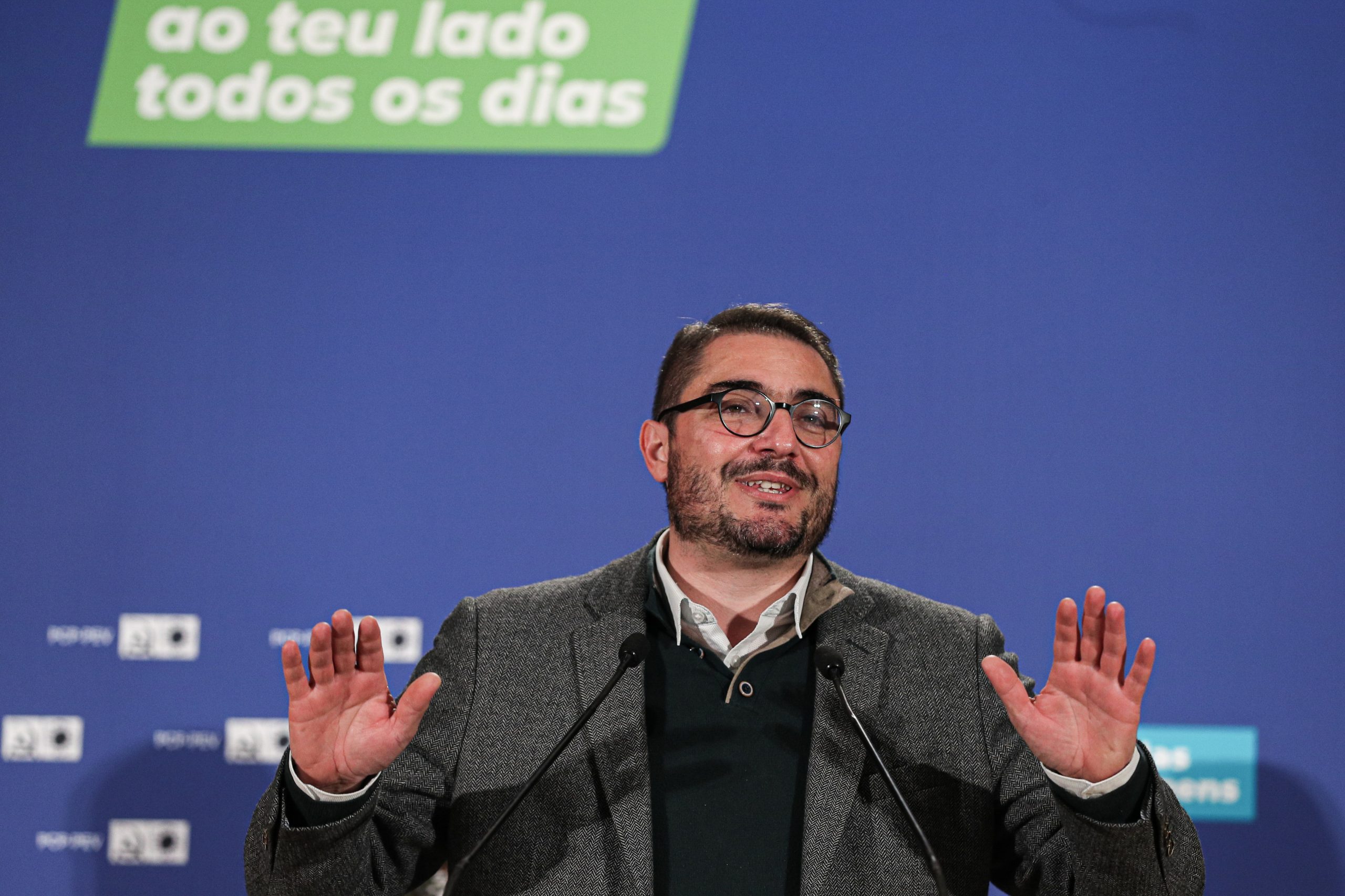 João Oliveira considera que não tem características para ser futuro líder do PCP