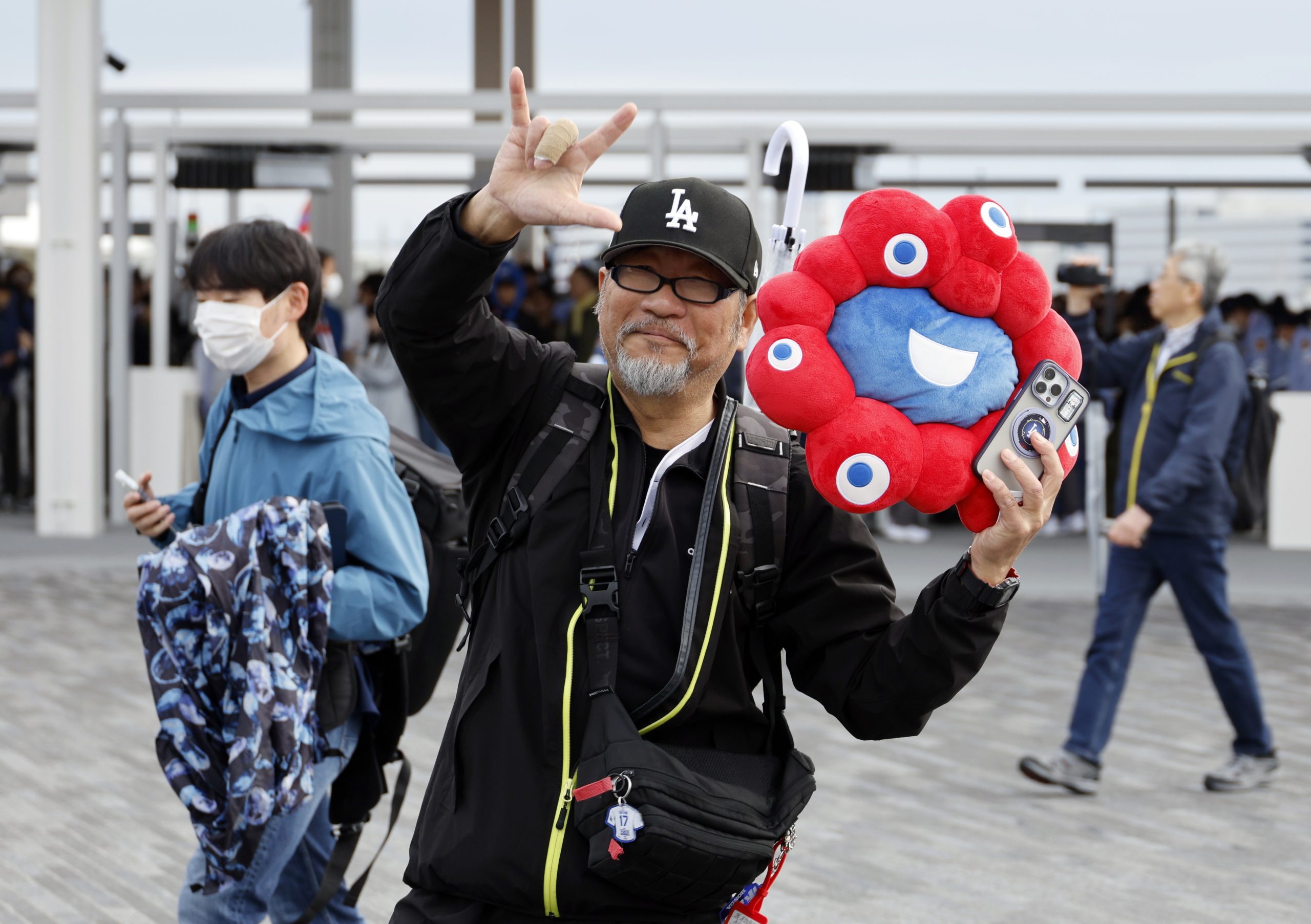 Osaka 2025 abre as portas ao público. A mascote de Portugal chama-se Umi que significa oceano em japonês