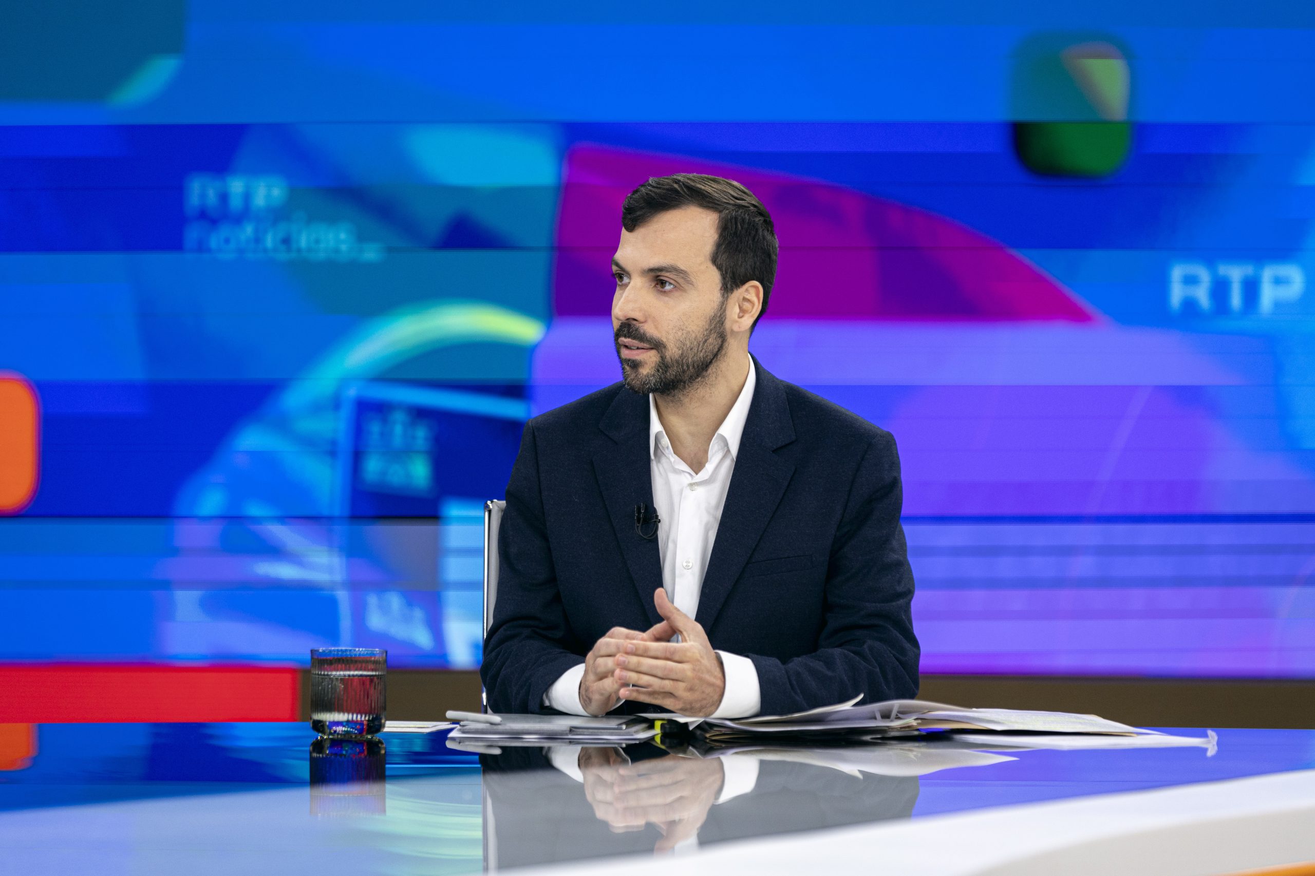 Jorge Pinto desiste, mas só se esquerda se entender