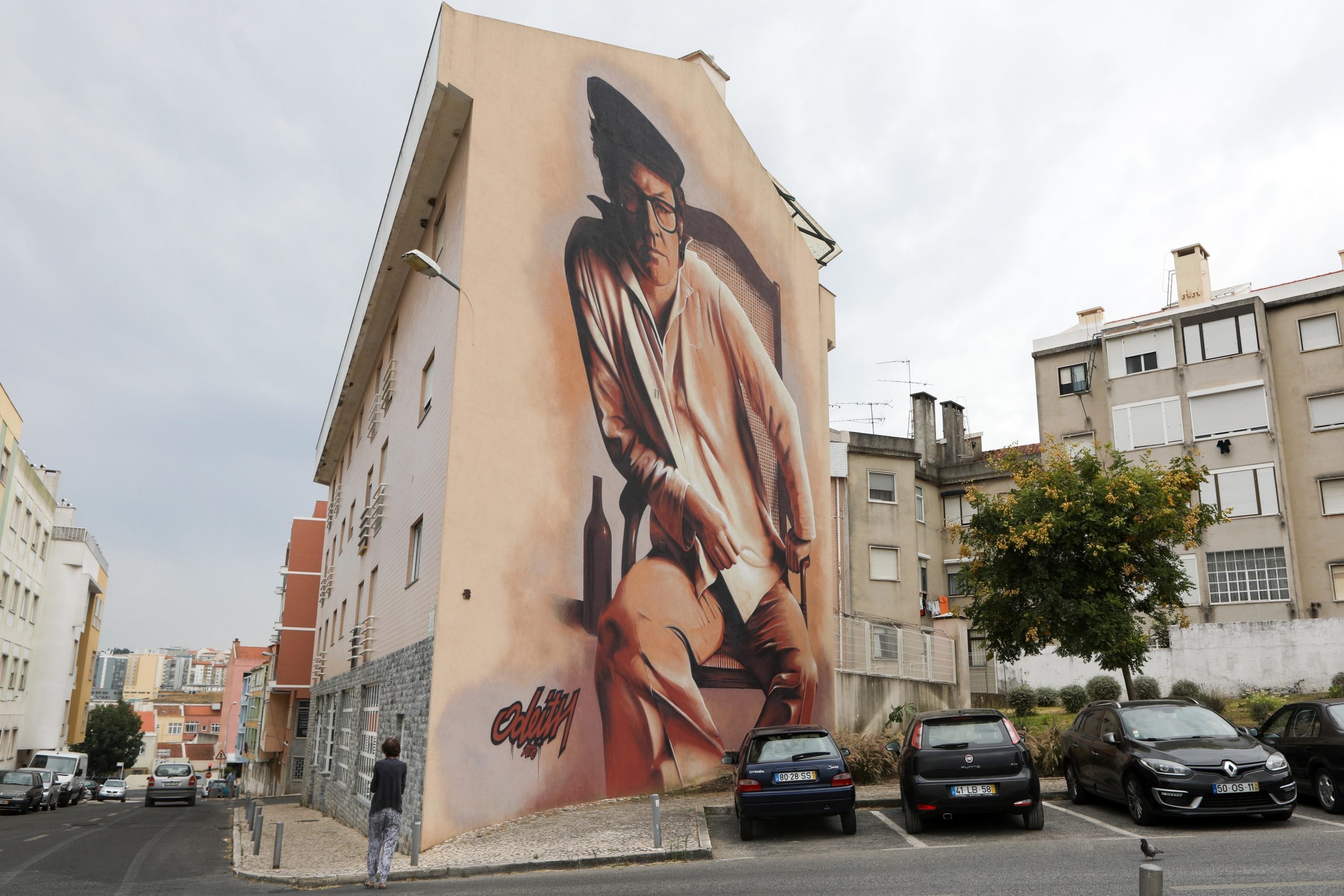 Viagem pela arte urbana da Amadora ganhou novas ‘paragens’ este verão