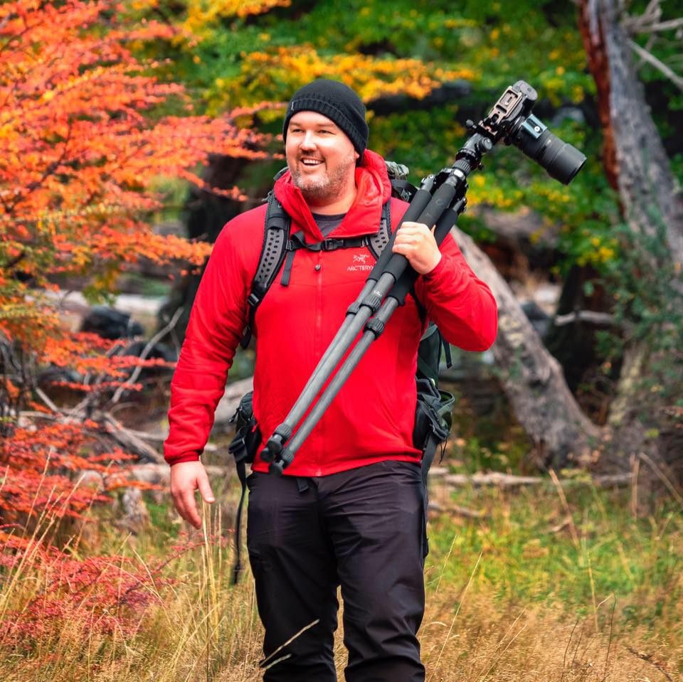 Fotógrafo australiano embaixador da Nikon morreu esta semana depois de acidente com veado