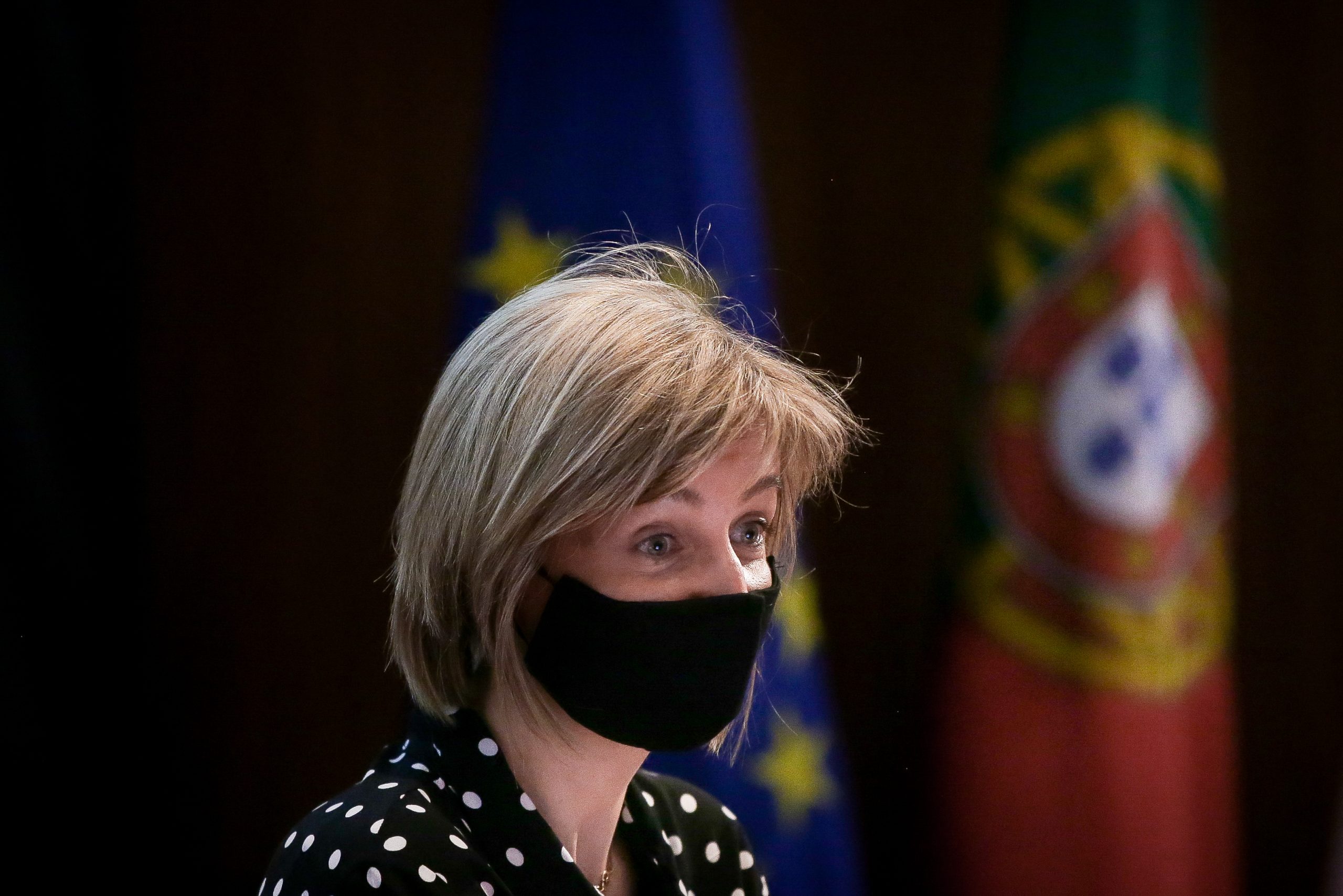 Ministra da Saúde apela para “não se desperdiçar o esforço feito nos últimos meses”