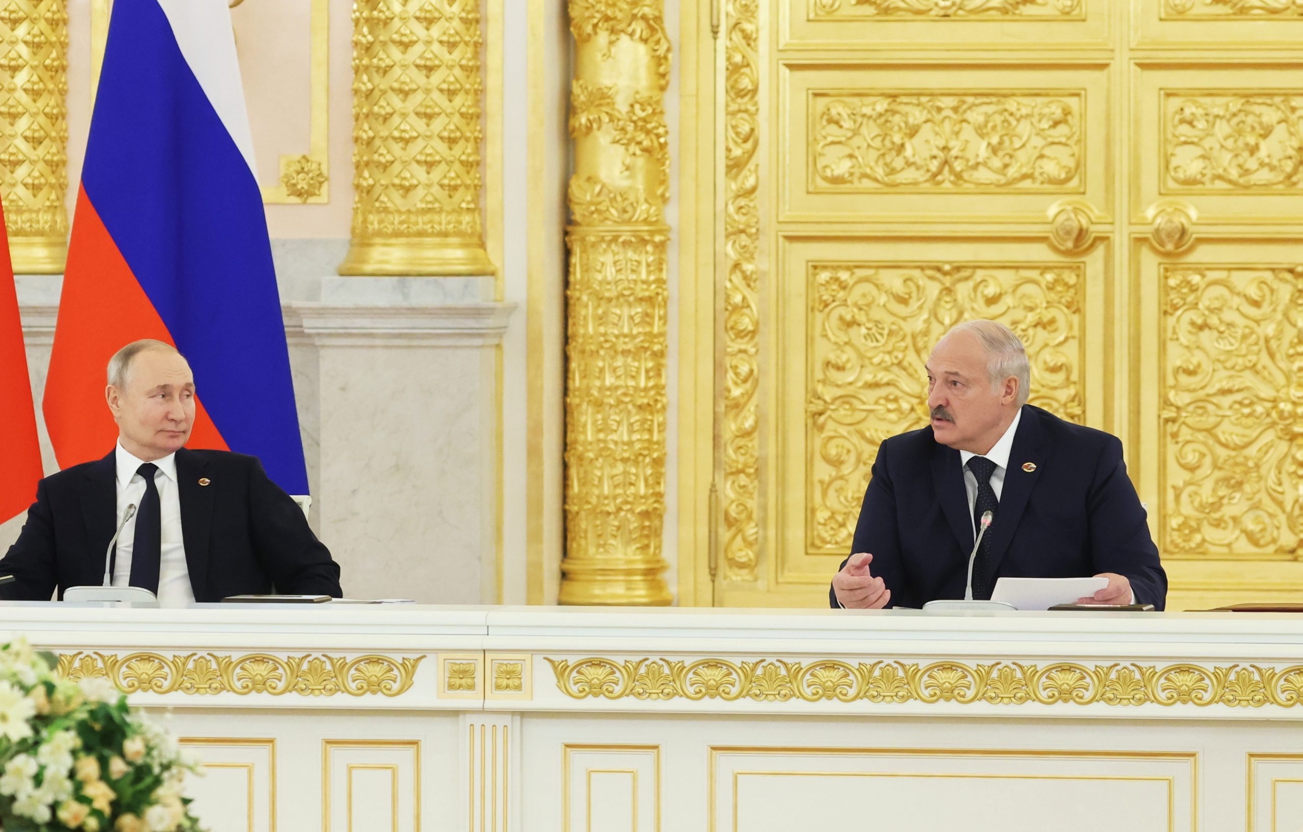 Rússia continuará a aumentar cooperação militar e de segurança com Bielorrússia, diz Putin