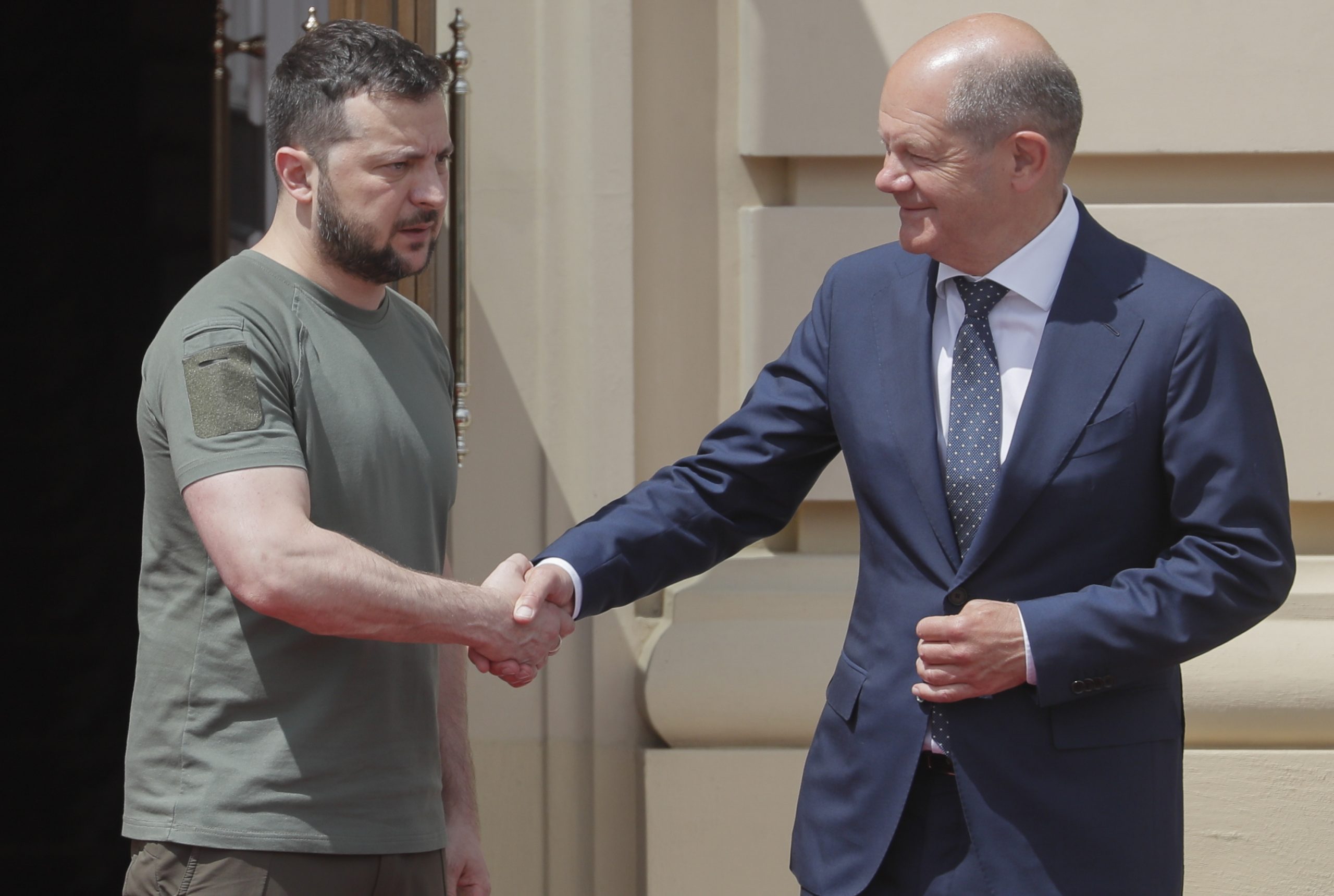 Zelensky aceitou convite alemão para participar na próxima cimeira do G7