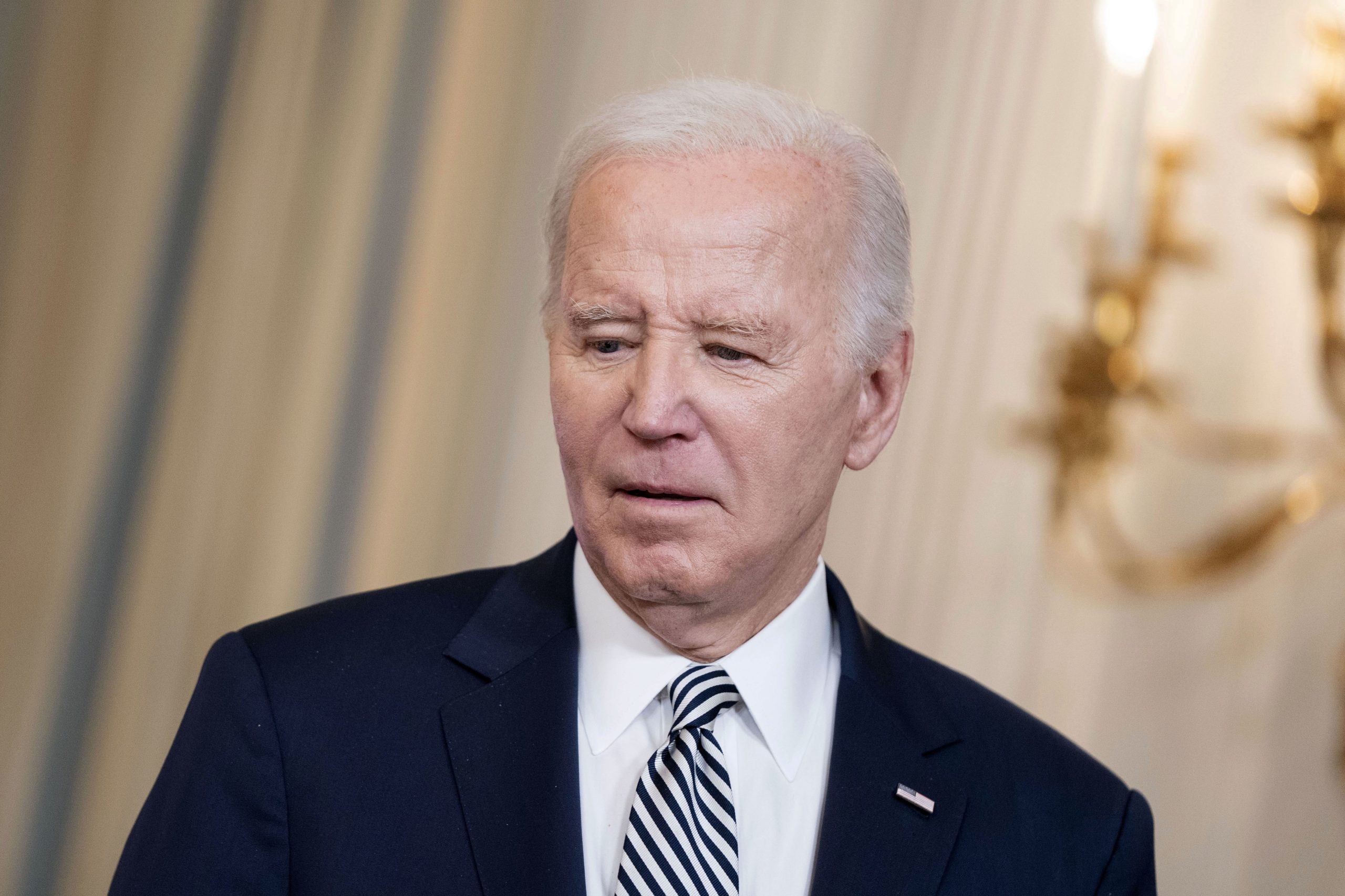 EUA: Biden vence primárias de New Hampshire mesmo sem campanha no estado