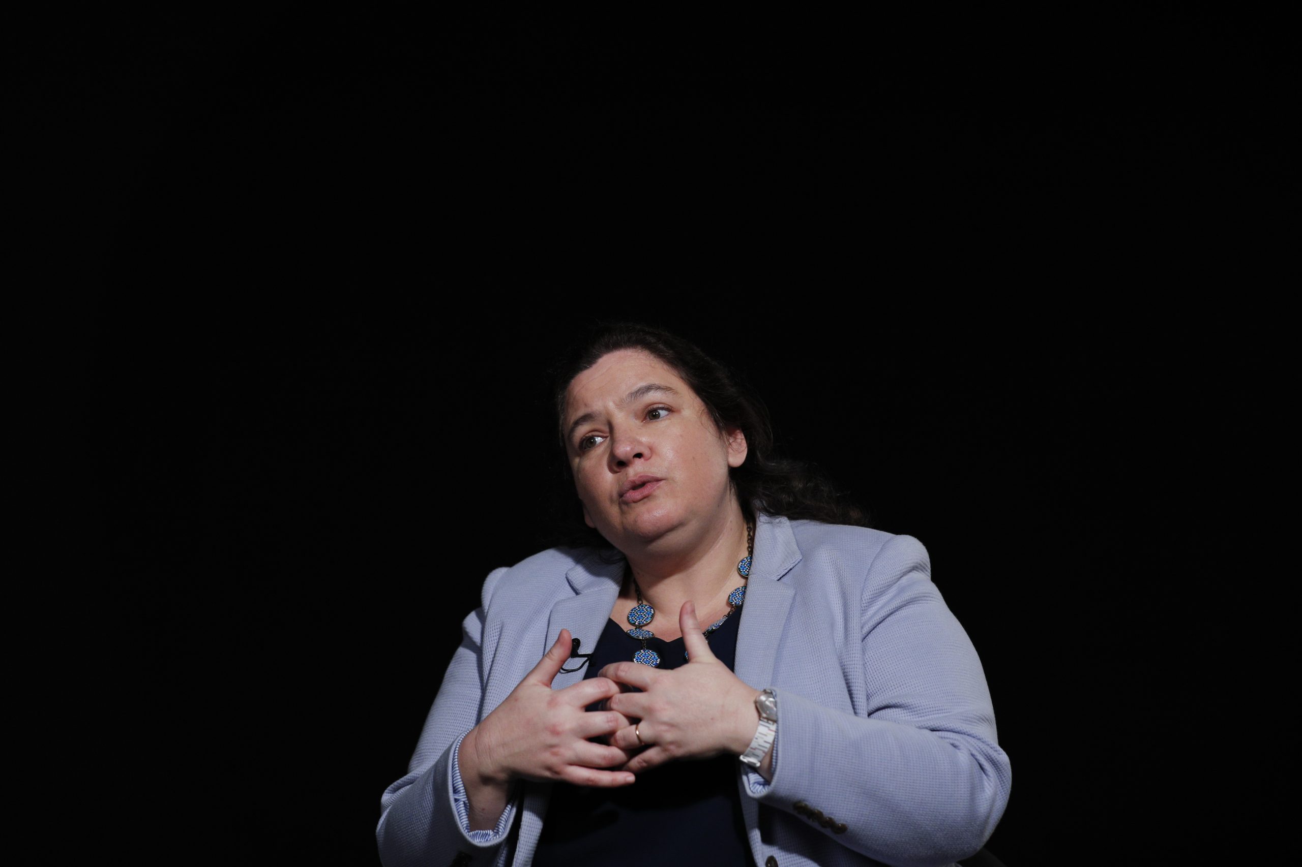 Ministra defende aposta no capital humano para uma administração mais qualificada