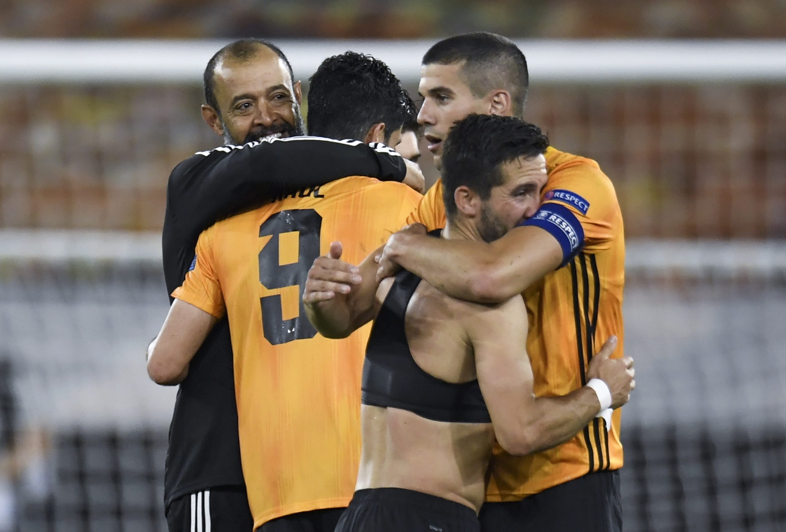 Wolverhampton afasta Olympiacos rumo aos ‘quartos’