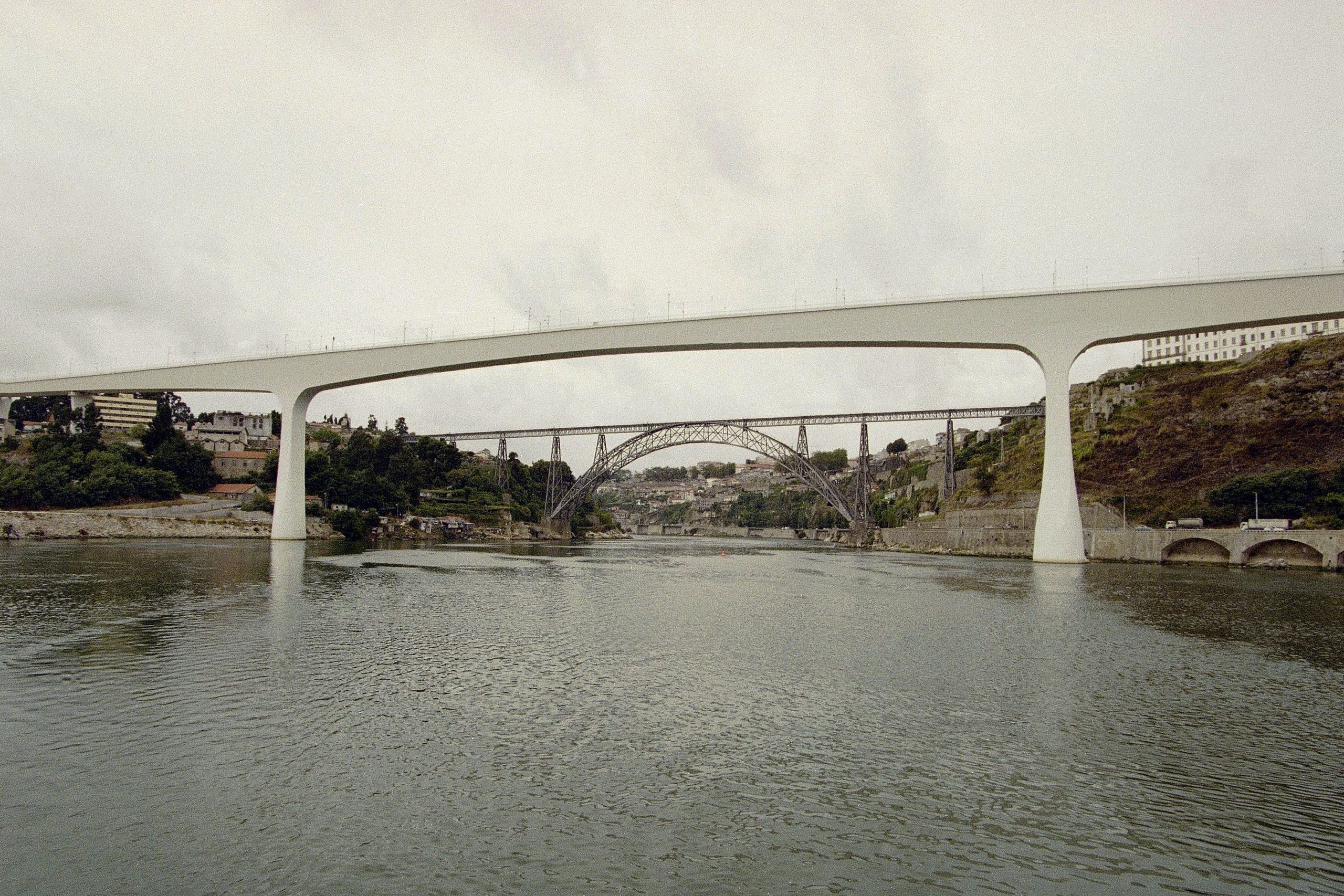 IP arrancou hoje com as obras na ponte ferroviária de São João entre Porto e Gaia