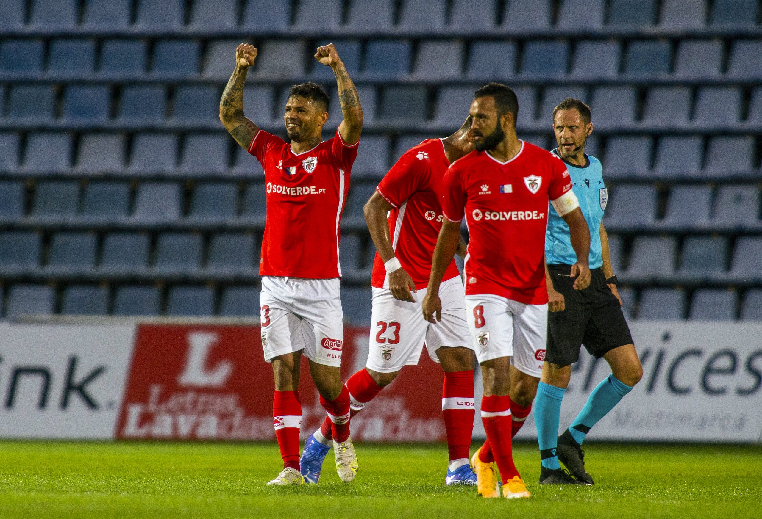 Santa Clara vence Olimpija Ljubljana e espreita ‘play-off’ da Liga Conferência Europa