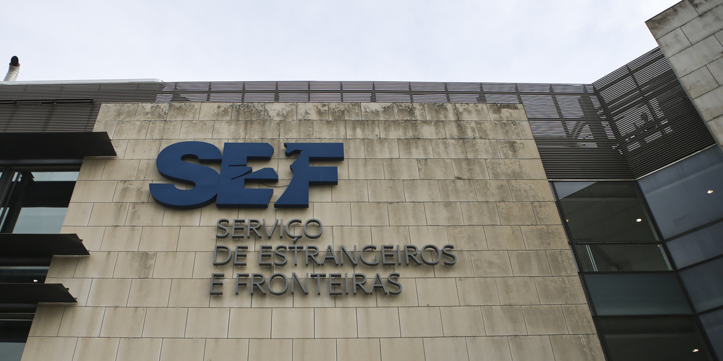 Homem procurado para cumprimento de pena detido no aeroporto de Lisboa