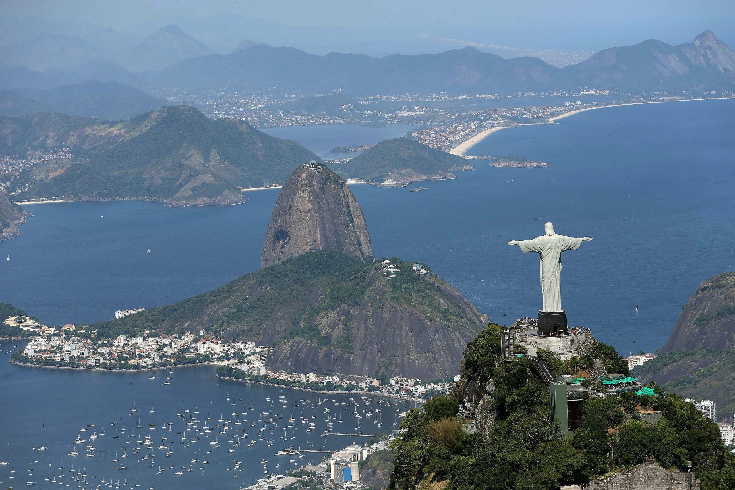 “A Grande Travessia”. Dois mil brasileiros embarcam no Rio de Janeiro rumo a Luanda para “recuperar o que perderam” nos anos de escravatura