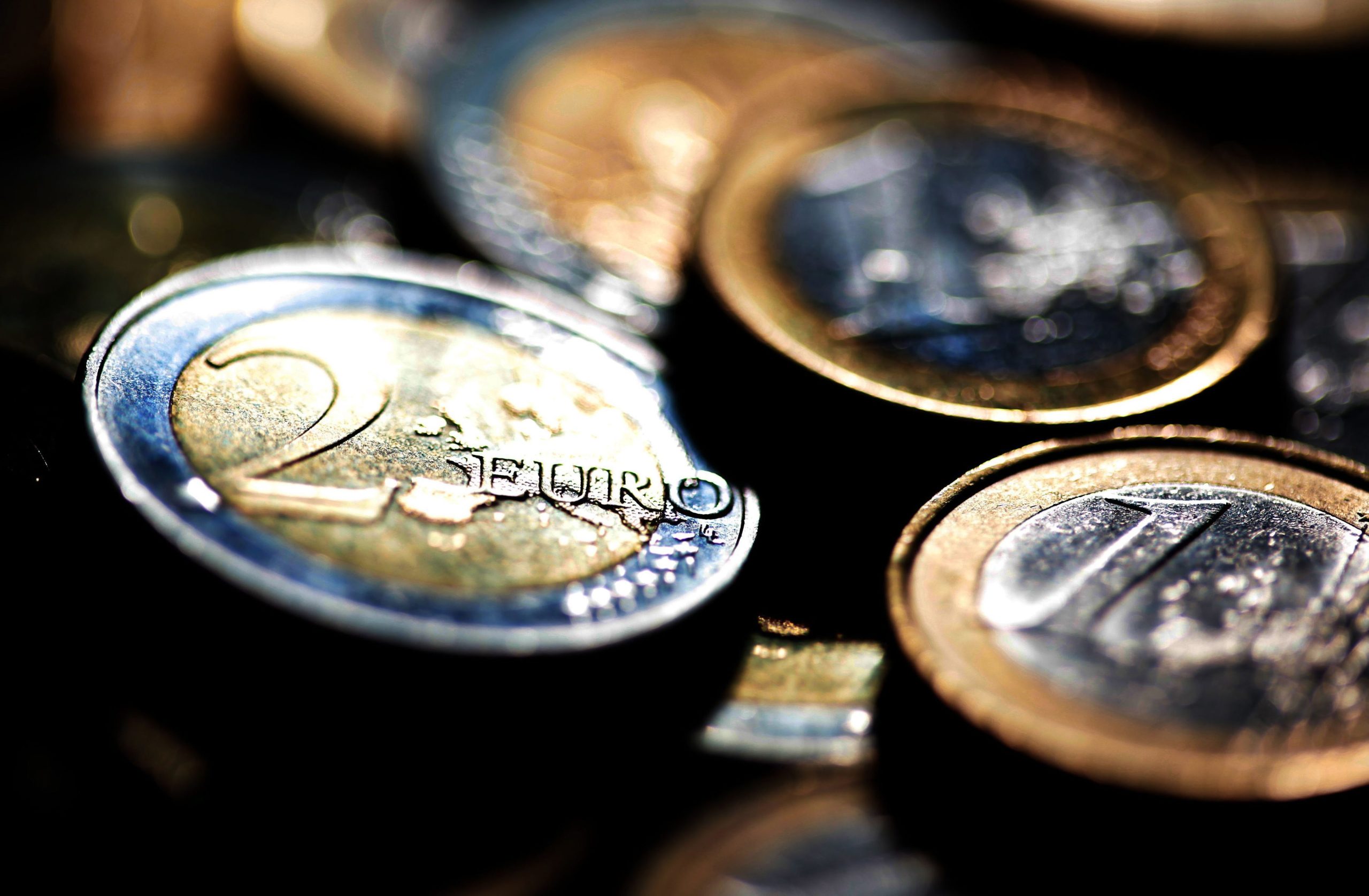 OE2024: receita fiscal do Estado cai 0,9% até março para 12,01 mil milhões de euros